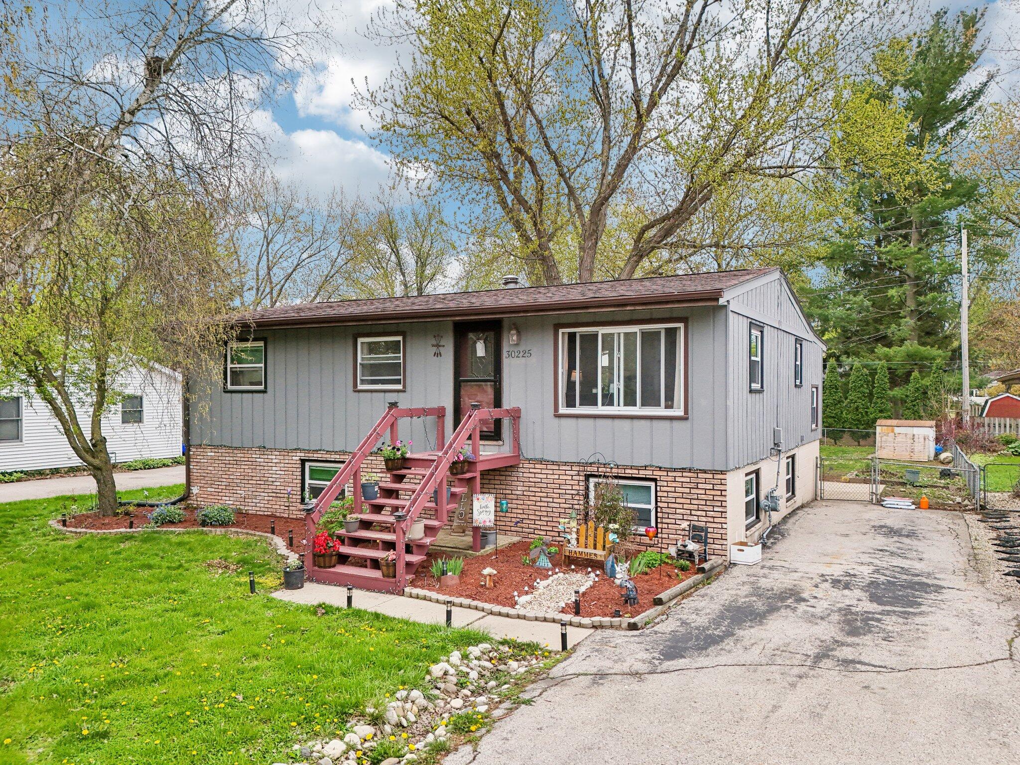 Wisconsin Lake Home for sale (MLS#: 1916697) at 30225  Sumac Dr, in Burlington, Wisconsin. (46 of 65)