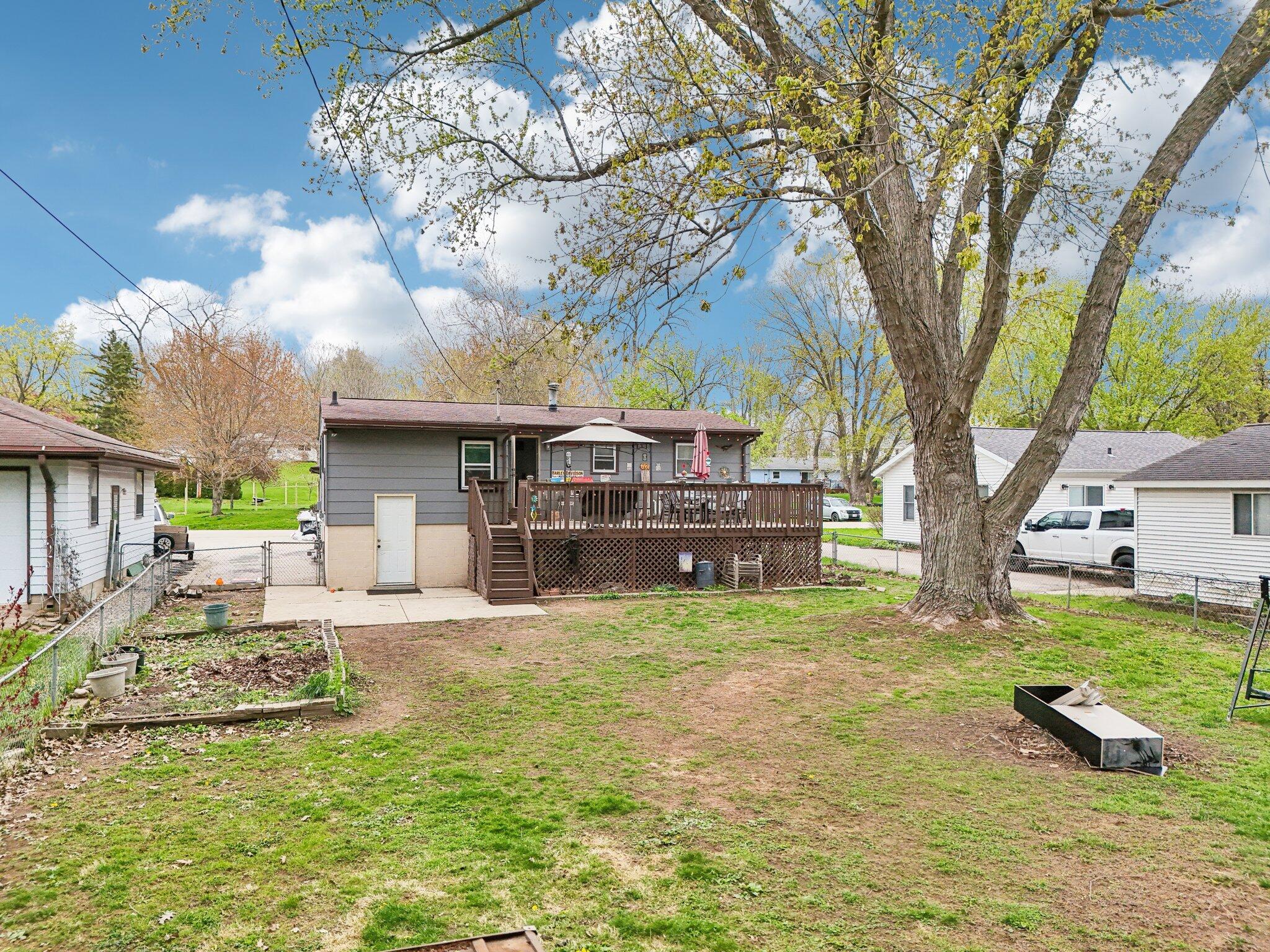 Wisconsin Lake Home for sale (MLS#: 1916697) at 30225  Sumac Dr, in Burlington, Wisconsin. (50 of 65)