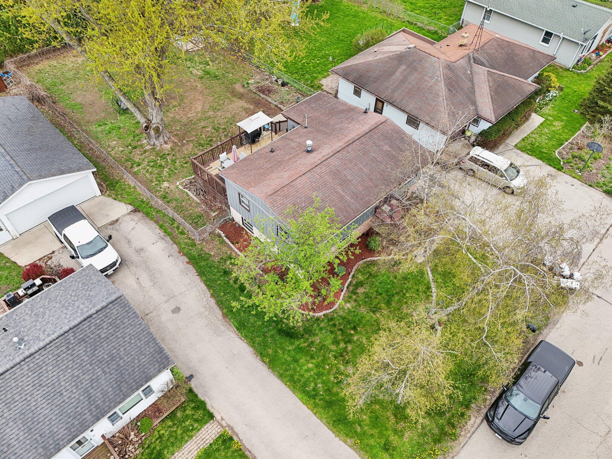 Wisconsin Lake Home for sale (MLS#: 1916697) at 30225  Sumac Dr, in Burlington, Wisconsin. (53 of 65)