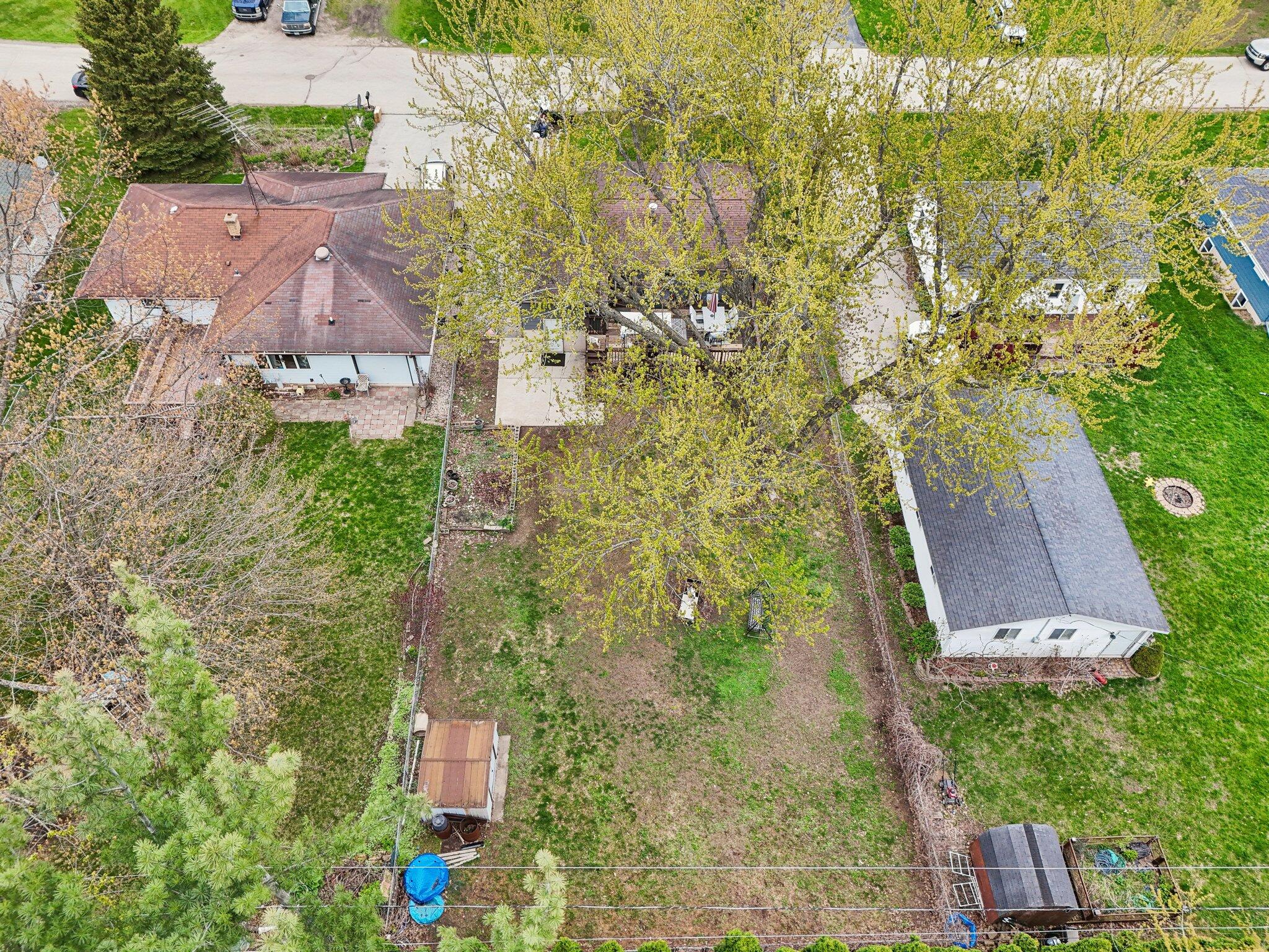 Wisconsin Lake Home for sale (MLS#: 1916697) at 30225  Sumac Dr, in Burlington, Wisconsin. (55 of 65)
