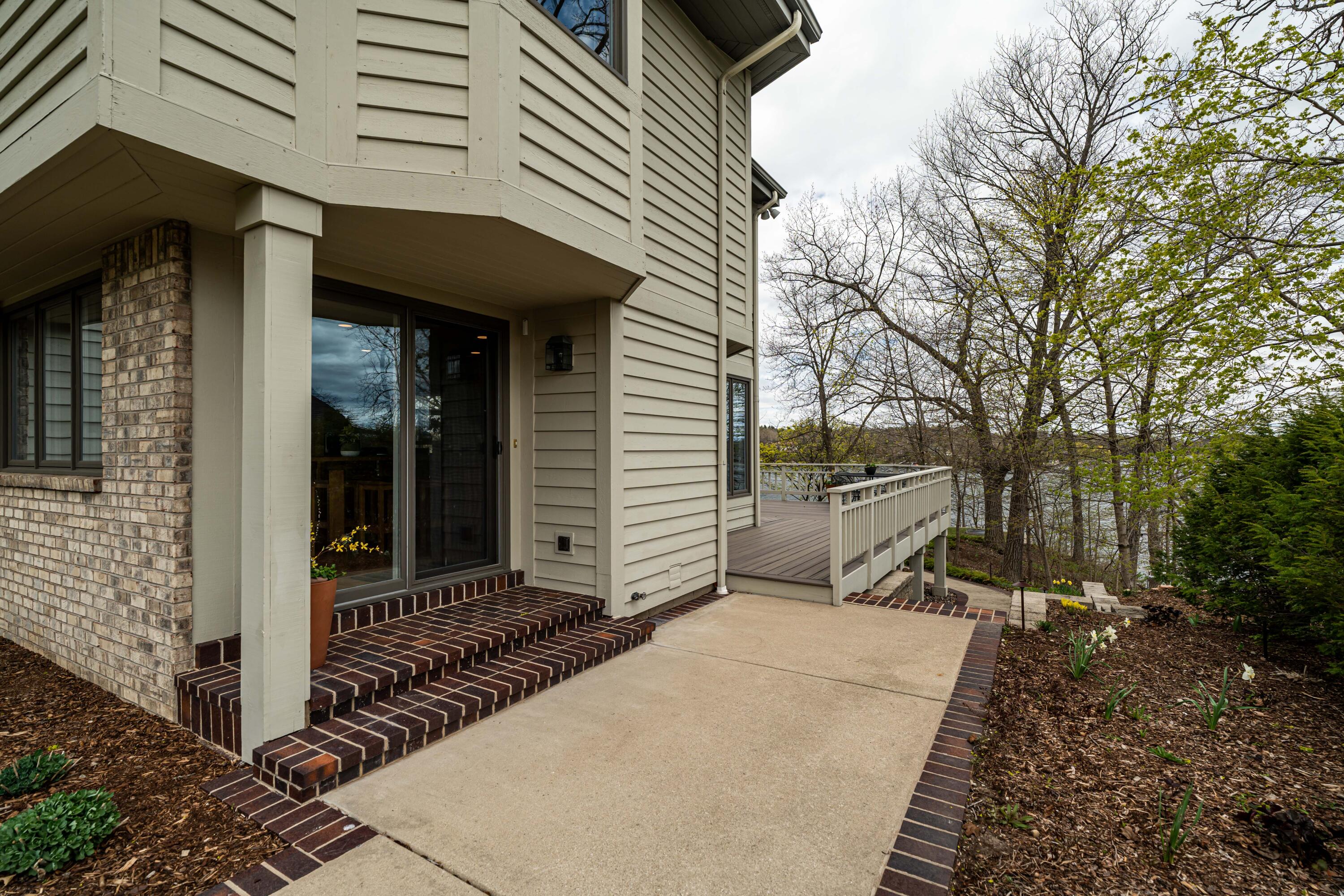 Wisconsin Lake Home for sale (MLS#: 1916939) at W290N8220  Florencetta Hts, in Merton, Wisconsin. (47 of 70)
