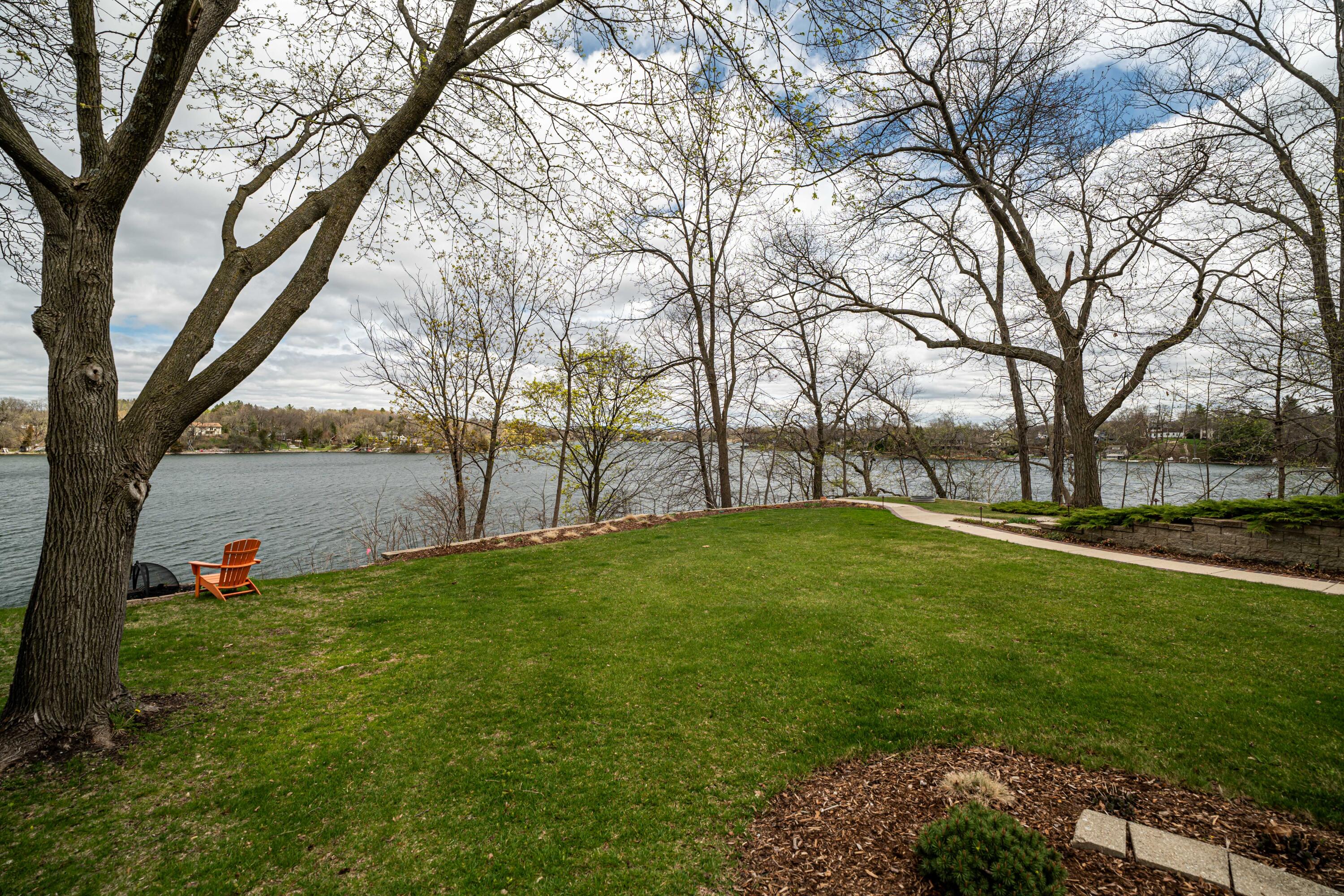 Wisconsin Lake Home for sale (MLS#: 1916939) at W290N8220  Florencetta Hts, in Merton, Wisconsin. (54 of 70)