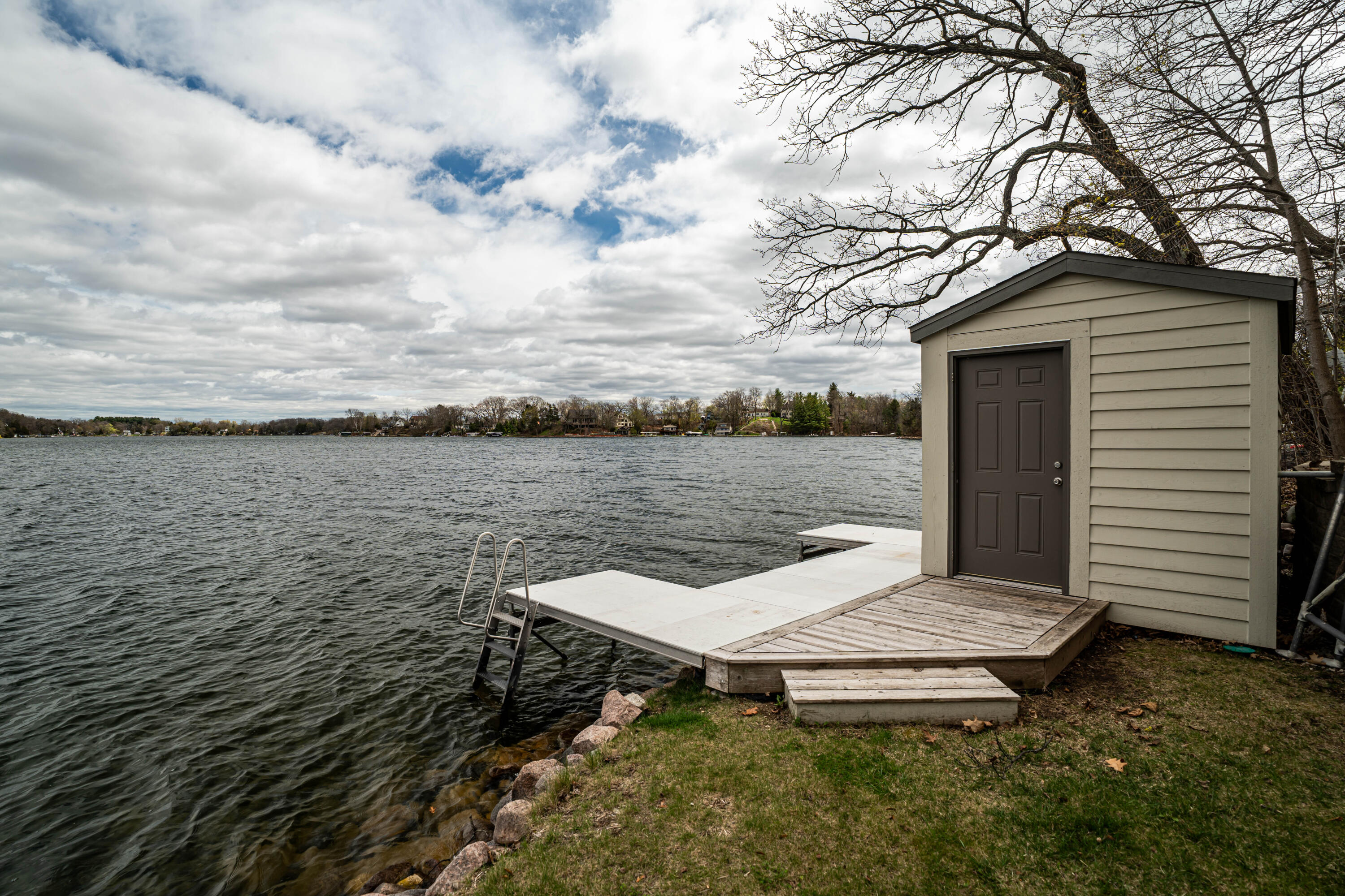 Wisconsin Lake Home for sale (MLS#: 1916939) at W290N8220  Florencetta Hts, in Merton, Wisconsin. (64 of 70)