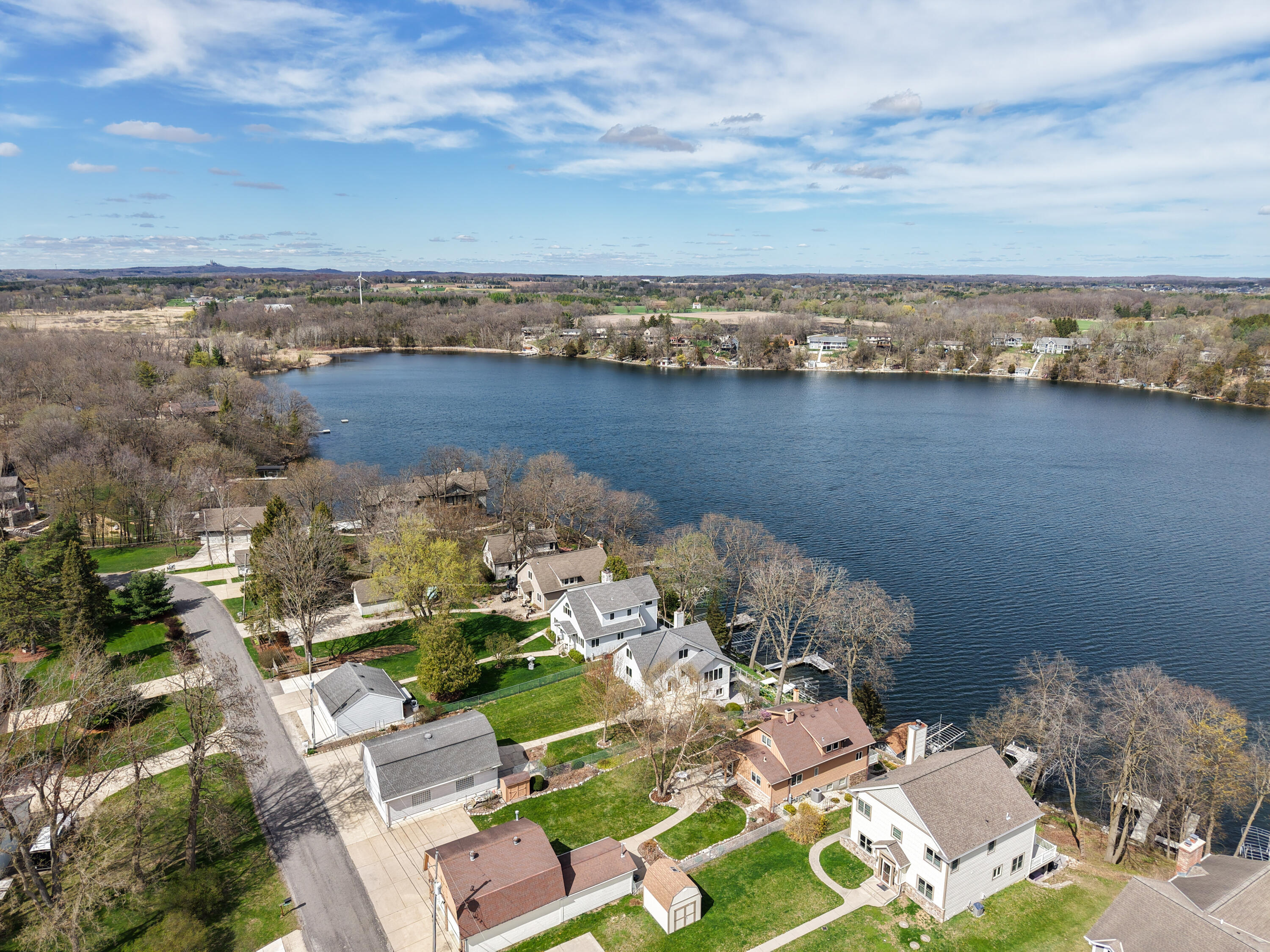 Wisconsin Lake Home for sale (MLS#: 1916939) at W290N8220  Florencetta Hts, in Merton, Wisconsin. (9 of 70)