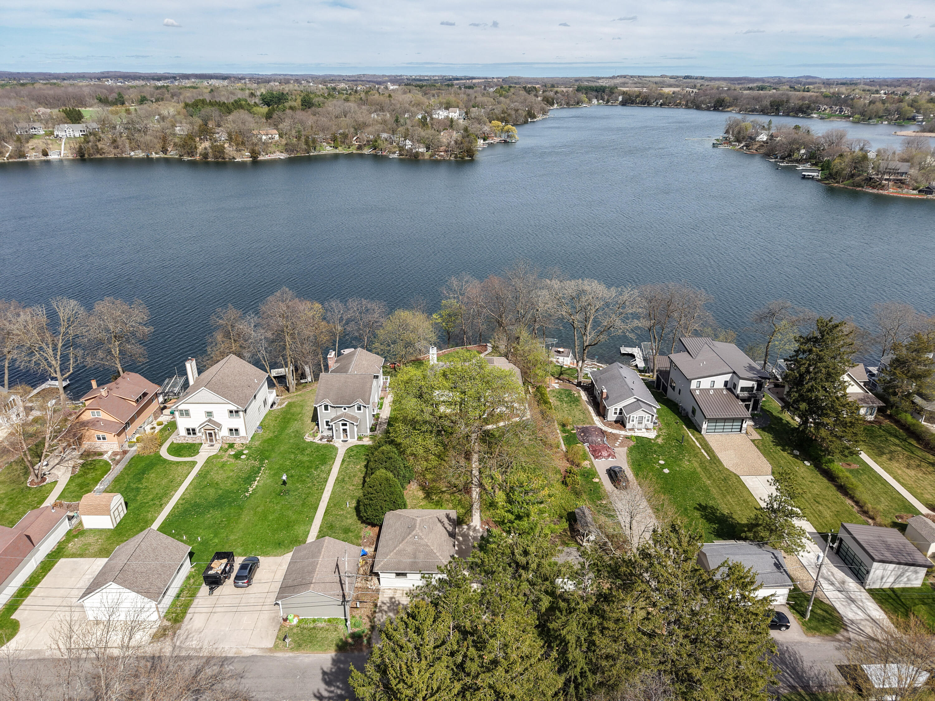 Wisconsin Lake Home for sale (MLS#: 1916939) at W290N8220  Florencetta Hts, in Merton, Wisconsin. (10 of 70)