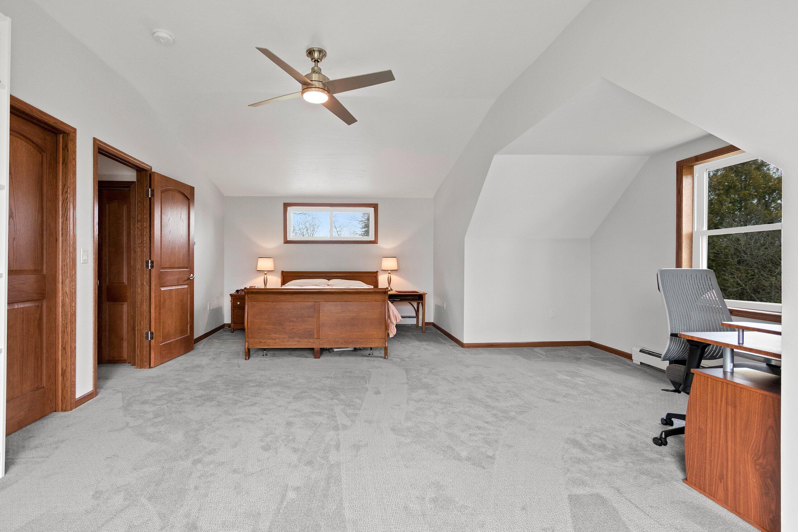 Wisconsin Lake Home for sale (MLS#: 1917083) at 1020  Lakeview Dr, in Algoma, Wisconsin. (17 of 67)