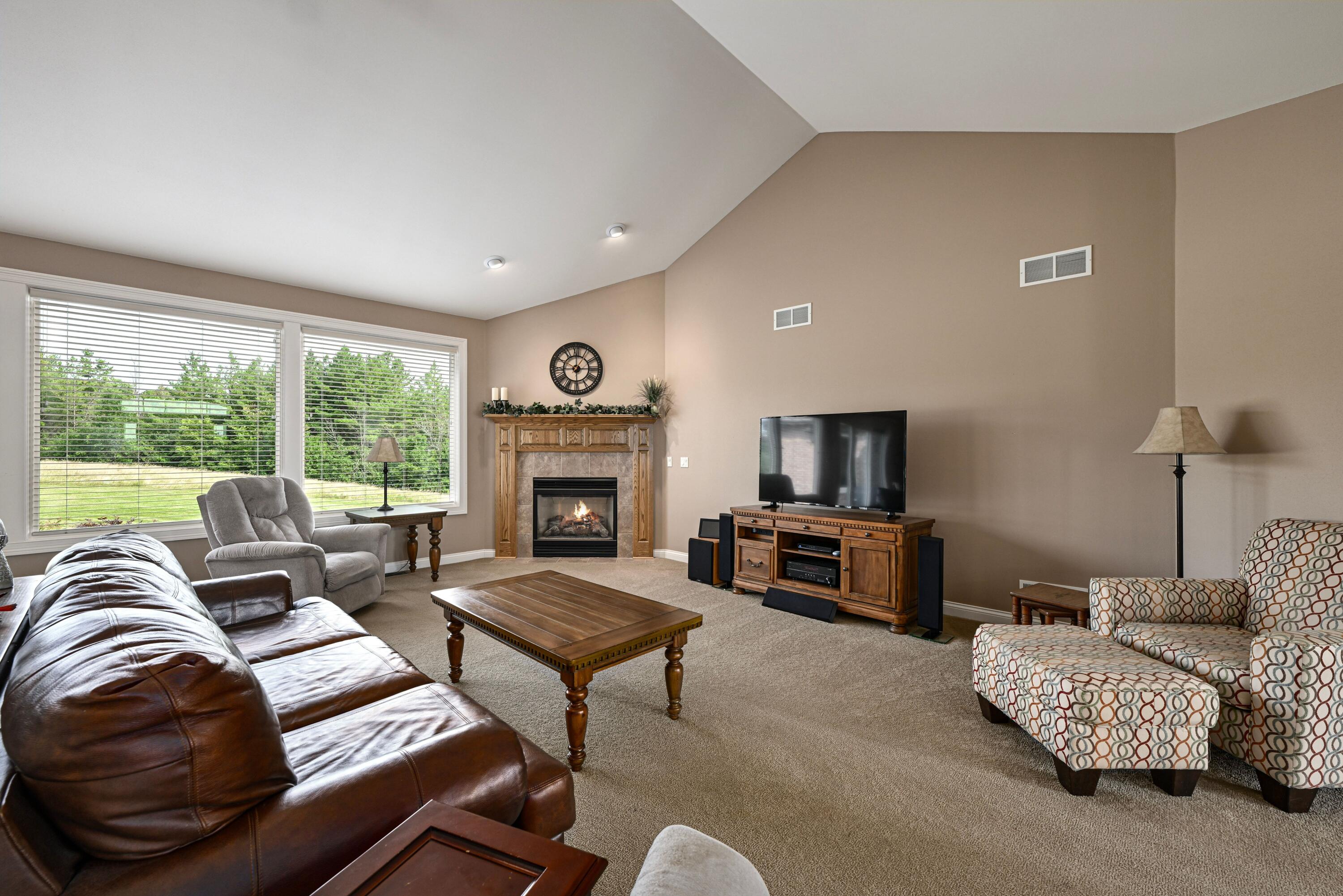 Wisconsin Lake Home for sale (MLS#: 1917094) at 18731  Walden Dr, in Yorkville, Wisconsin. (5 of 40)