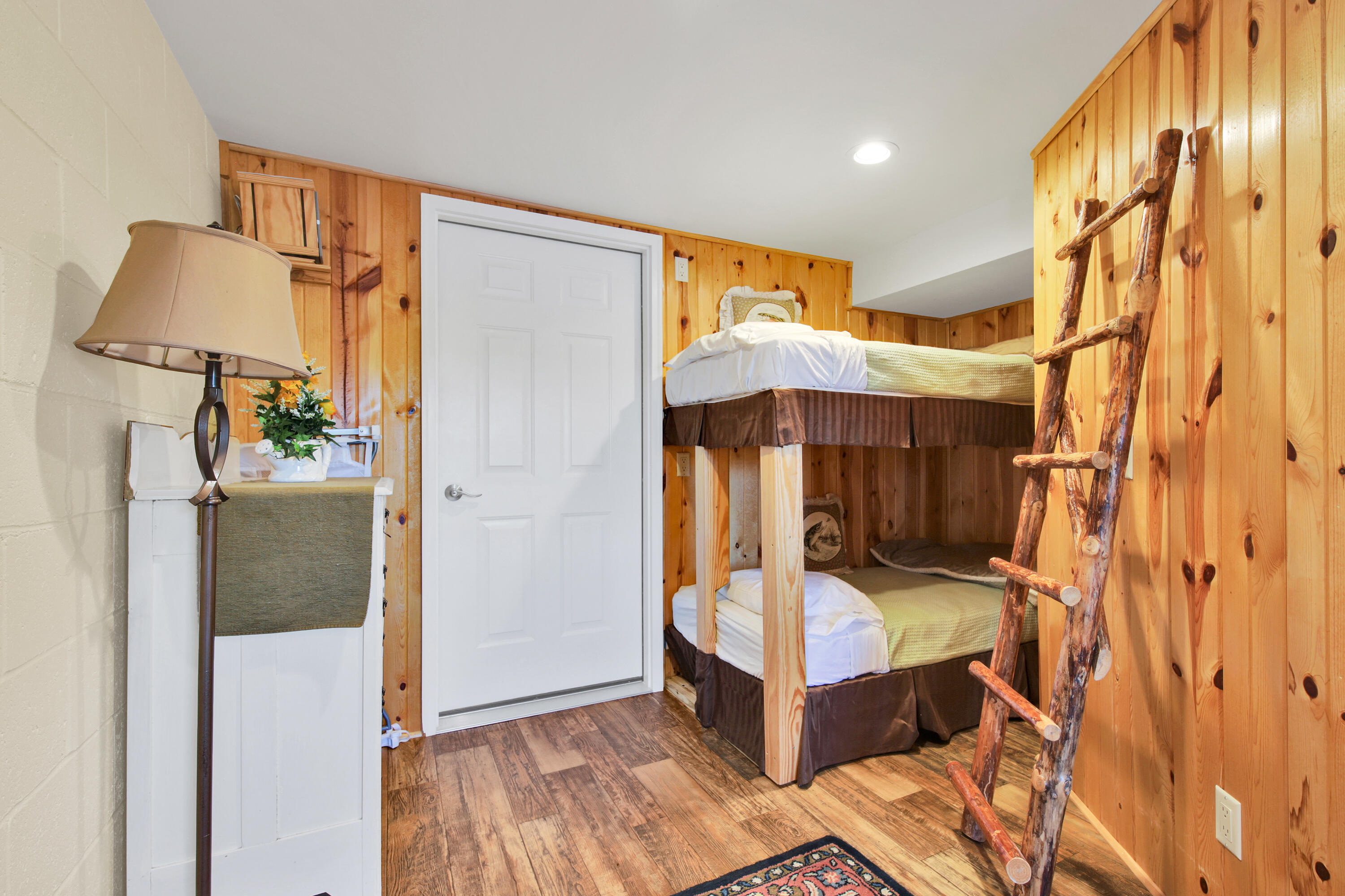 Wisconsin Lake Home for sale (MLS#: 1917304) at N1940  Forest Lake Rd, in Auburn, Wisconsin. (15 of 25)