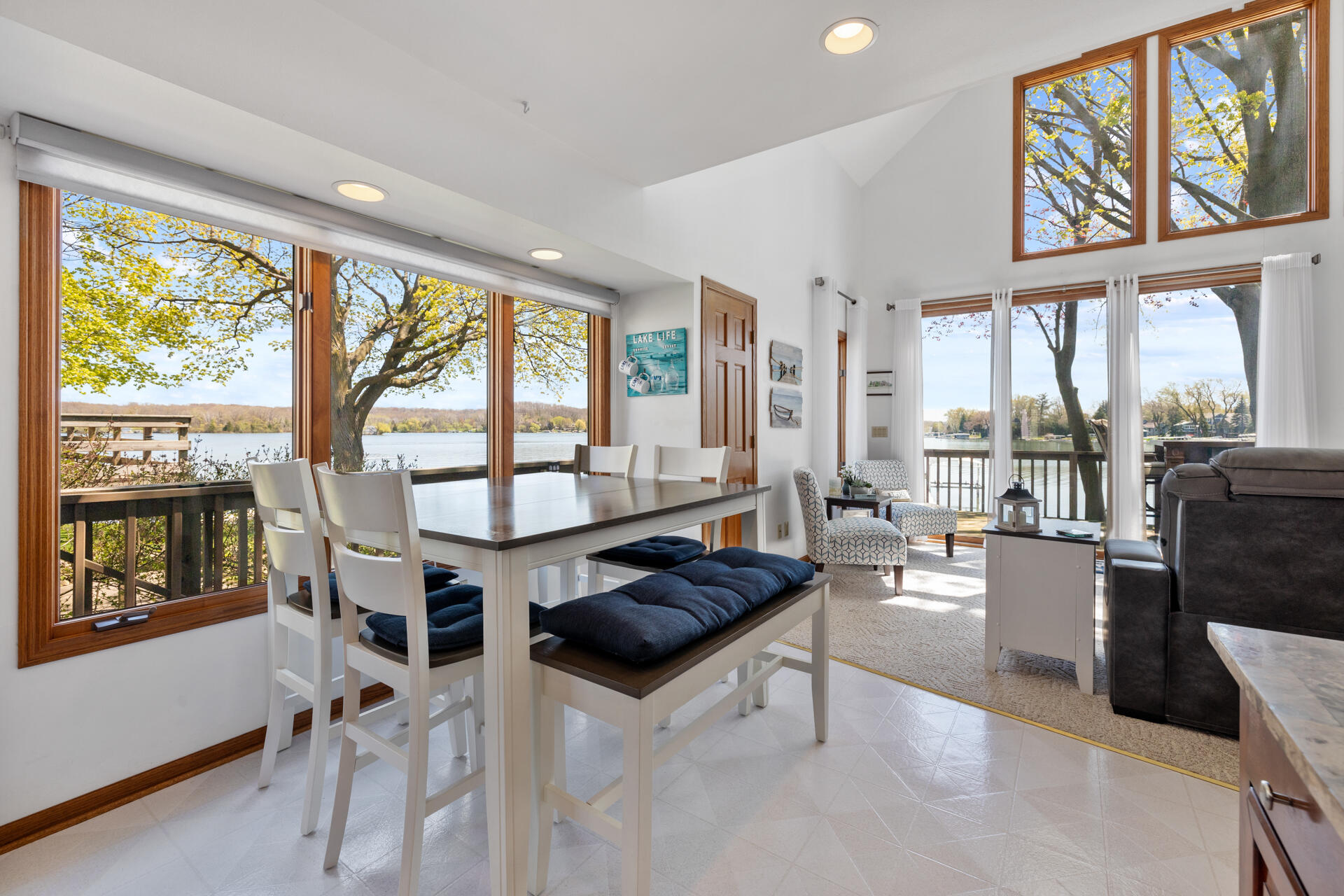 Wisconsin Lake Home for sale (MLS#: 1917393) at 5656 W Lake Dr, in West Bend, Wisconsin. (18 of 39)