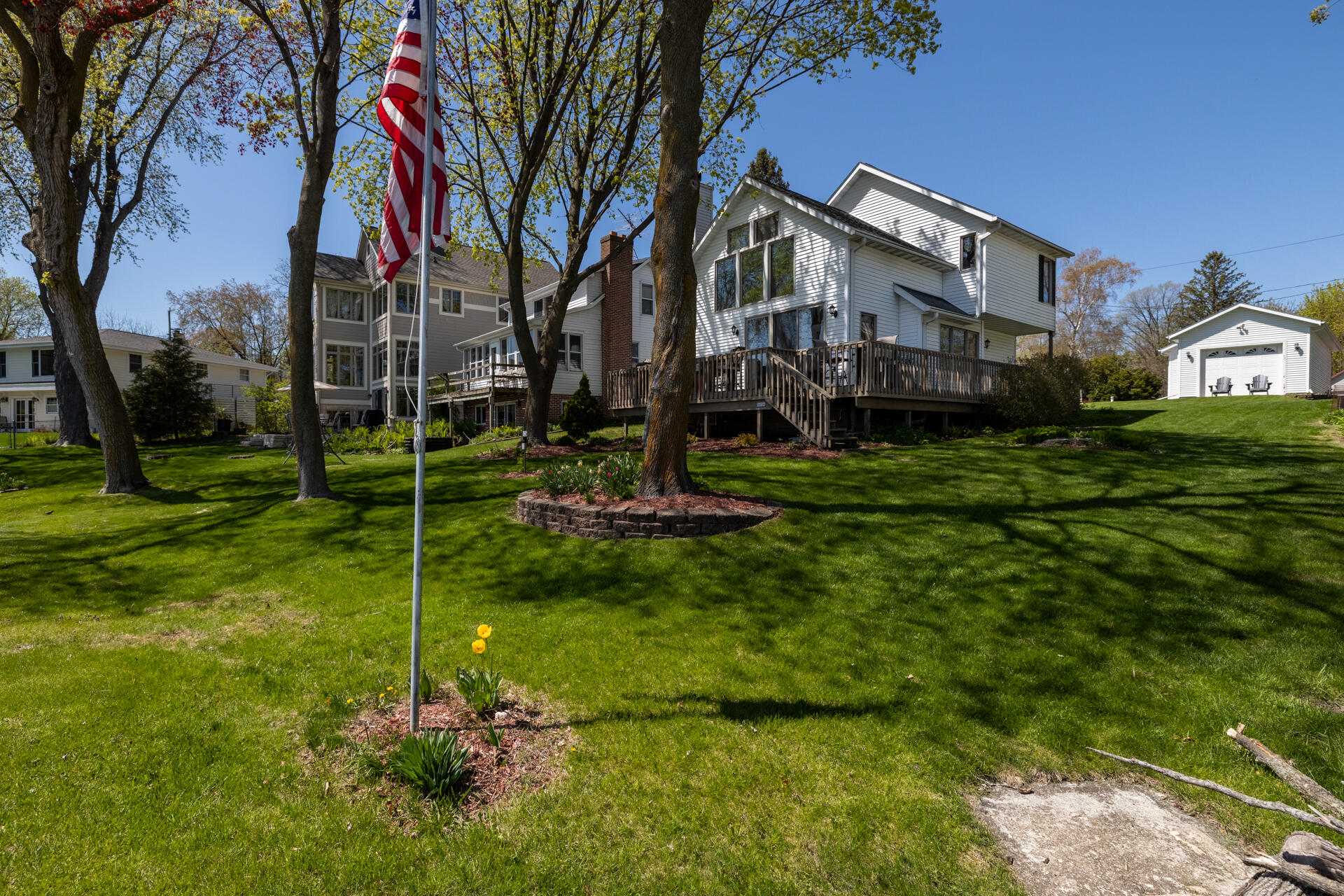 Wisconsin Lake Home for sale (MLS#: 1917393) at 5656 W Lake Dr, in West Bend, Wisconsin. (6 of 39)