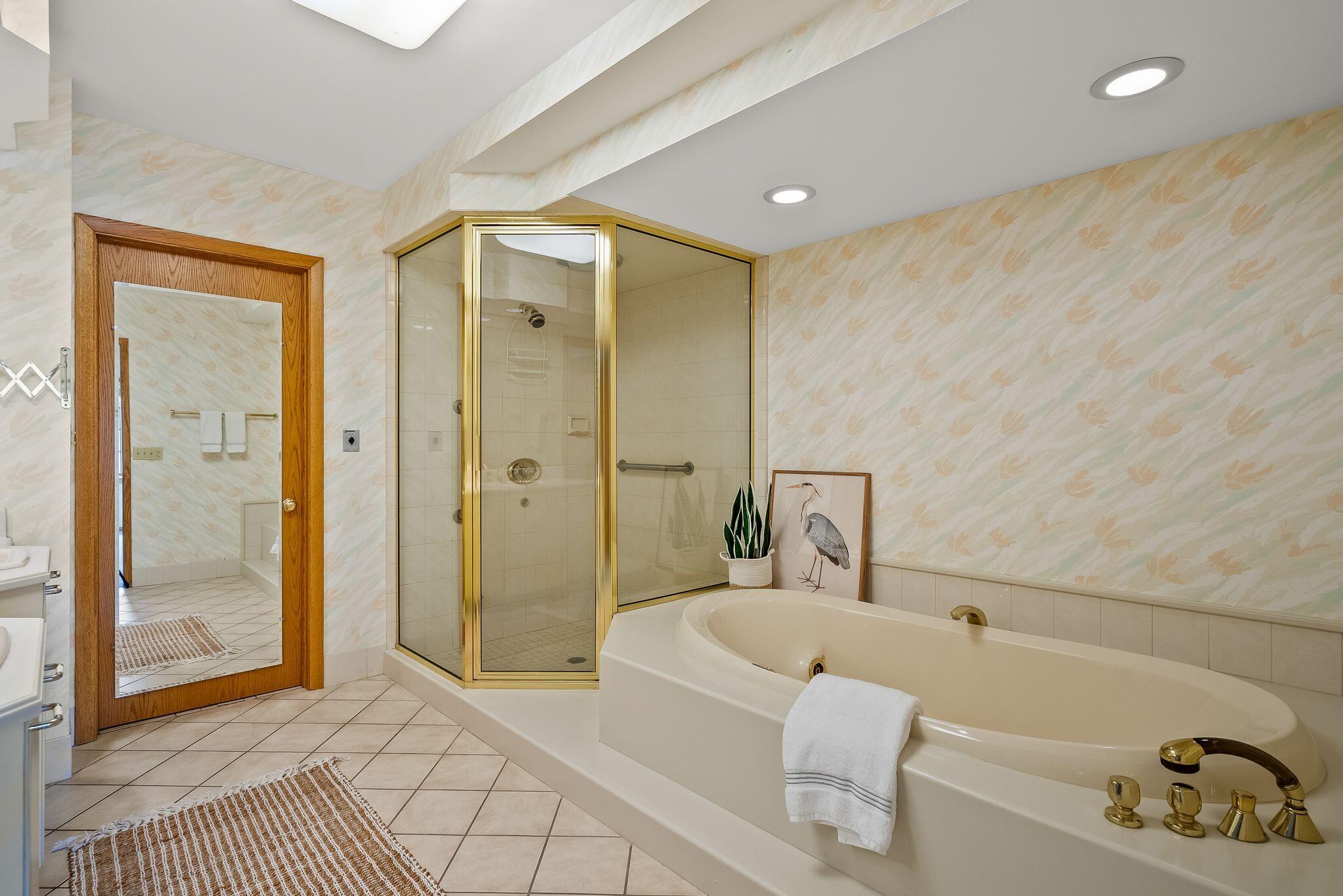 Wisconsin Lake Home for sale (MLS#: 1917418) at N67W32358  Wildwood Point Rd, in Merton, Wisconsin. (11 of 19)