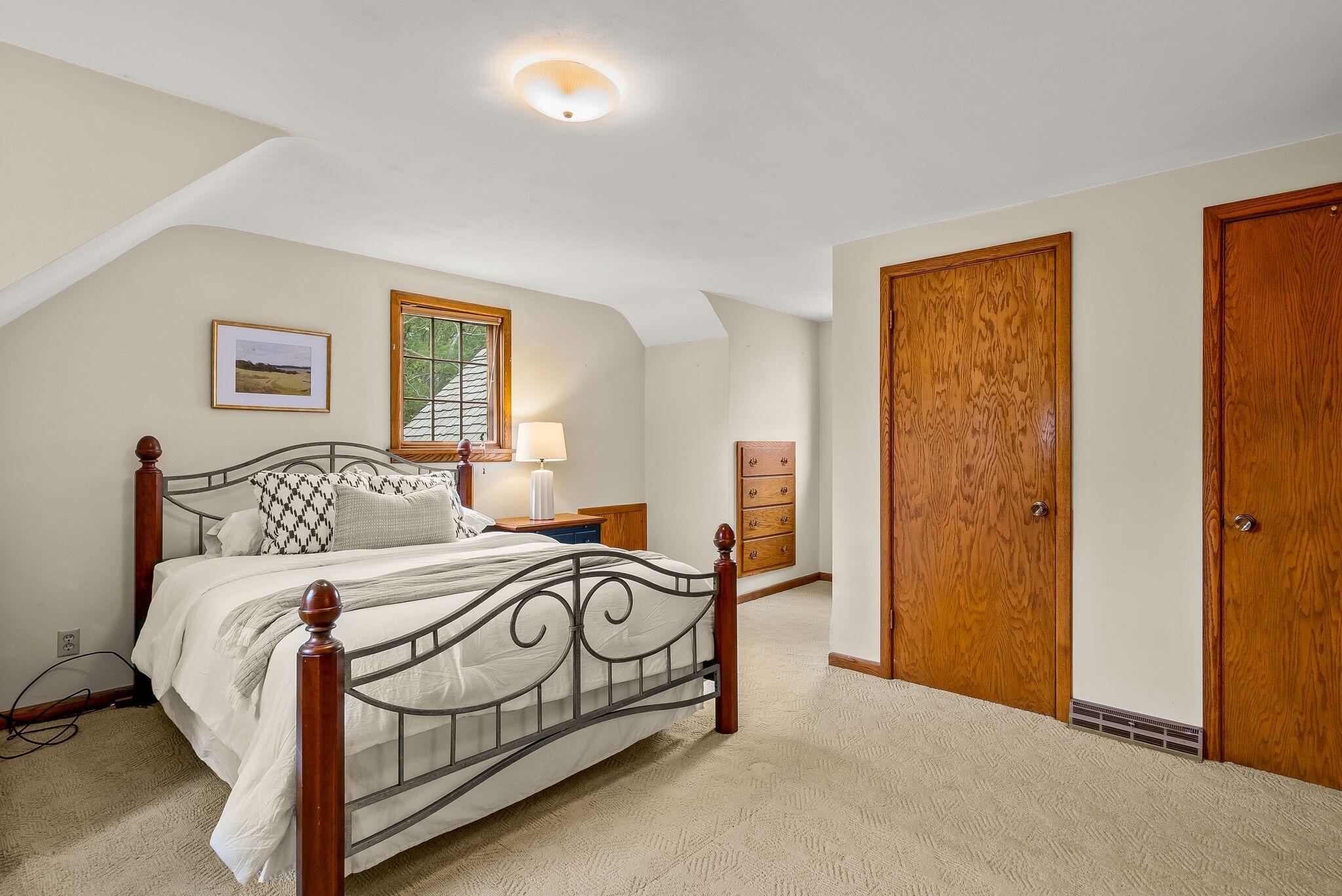 Wisconsin Lake Home for sale (MLS#: 1917418) at N67W32358  Wildwood Point Rd, in Merton, Wisconsin. (13 of 19)