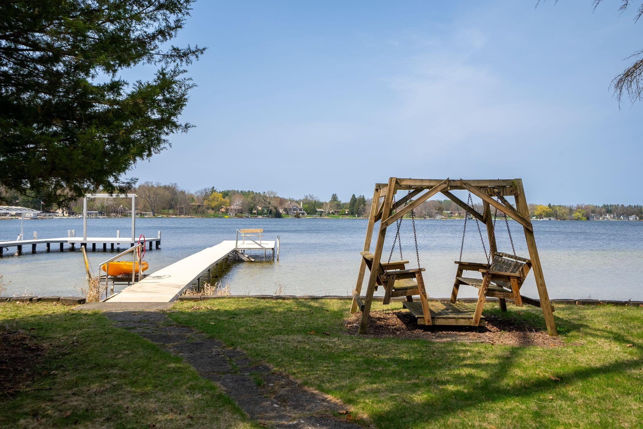 Wisconsin Lake Home for sale (MLS#: 1917418) at N67W32358  Wildwood Point Rd, in Merton, Wisconsin. (4 of 19)