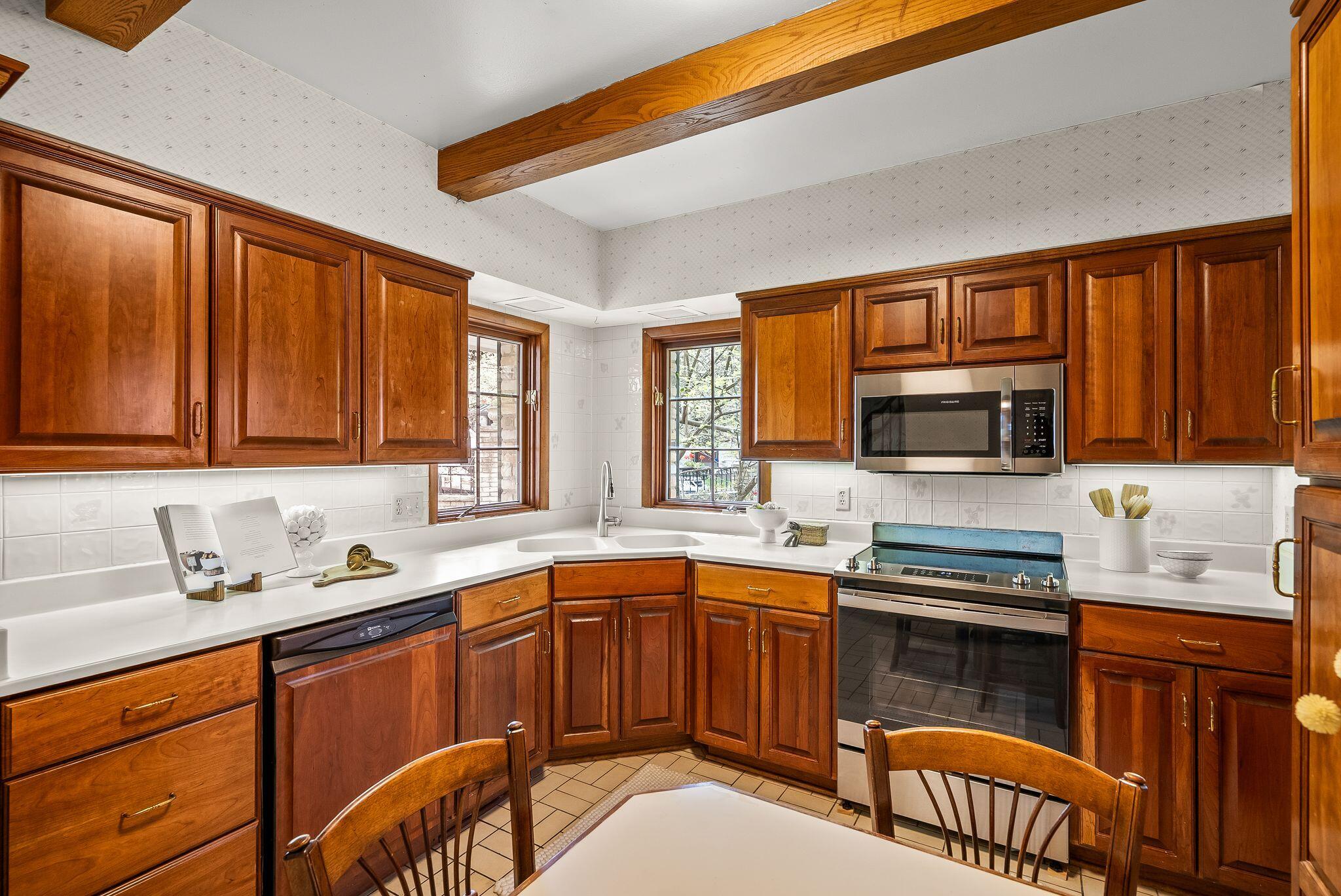 Wisconsin Lake Home for sale (MLS#: 1917418) at N67W32358  Wildwood Point Rd, in Merton, Wisconsin. (9 of 19)