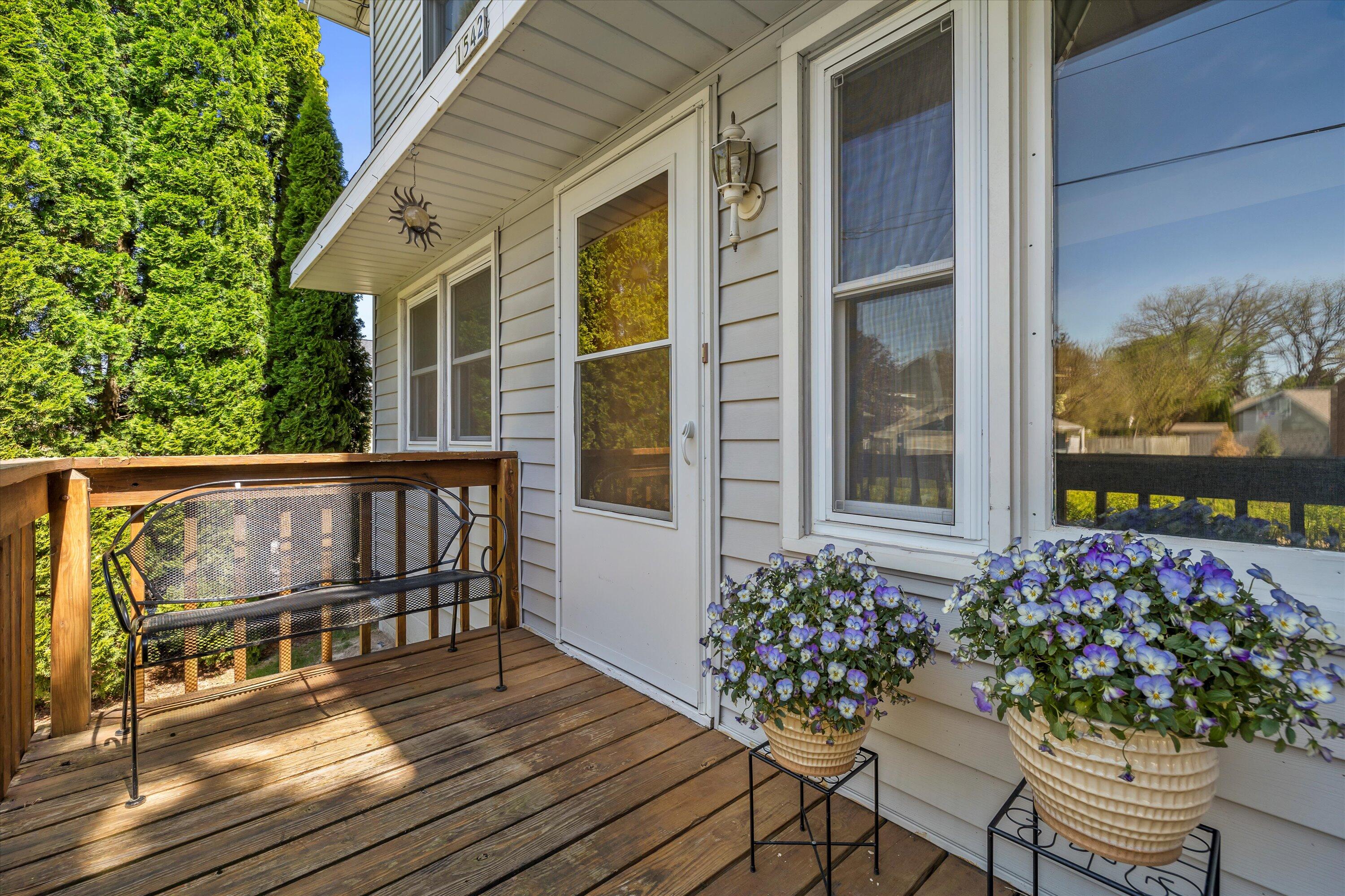 Wisconsin Lake Home for sale (MLS#: 1917592) at 1542  3rd St, in Delafield, Wisconsin. (7 of 34)