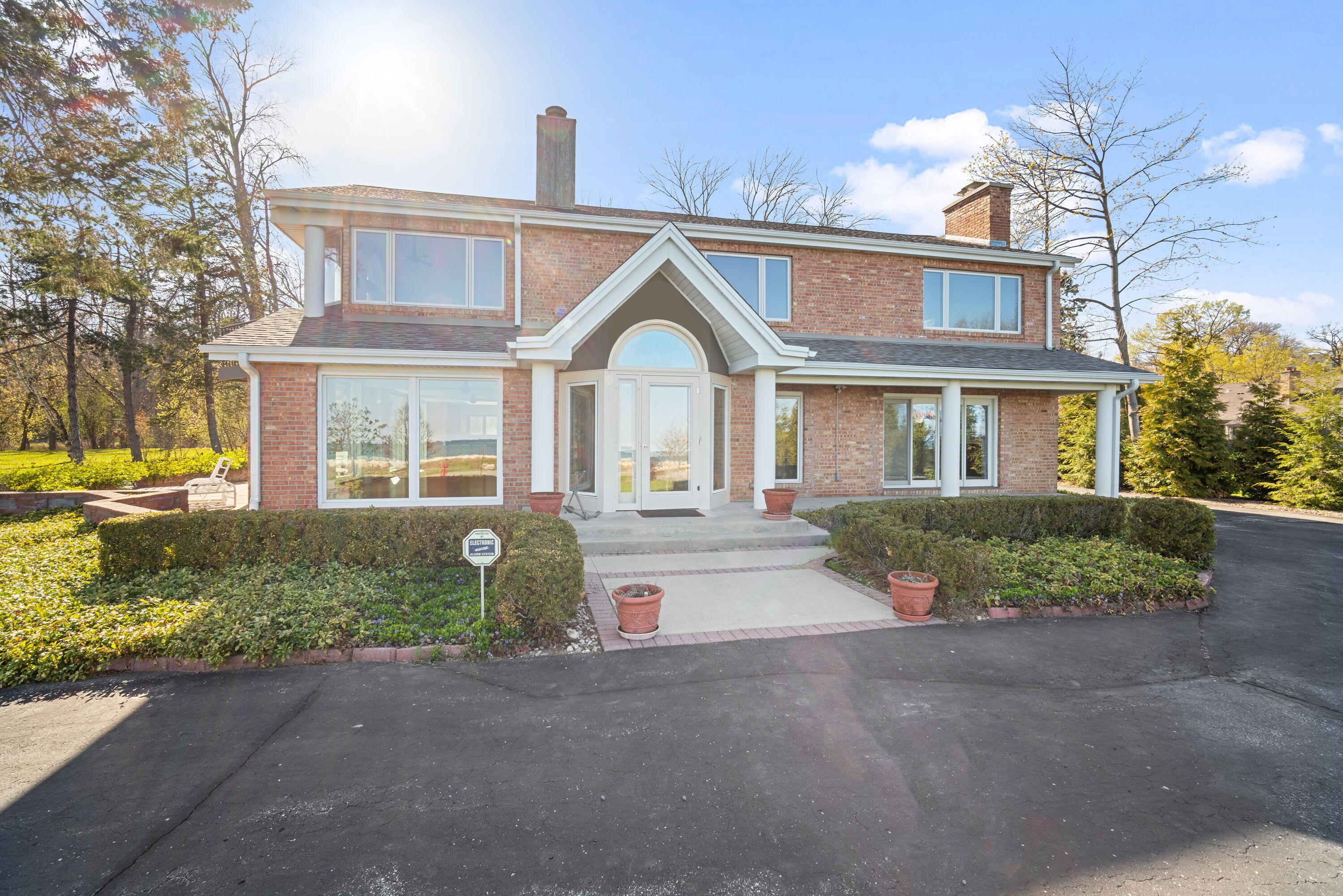 Wisconsin Lake Home for sale (MLS#: 1917612) at 7515 N Beach Dr, in Fox Point, Wisconsin. (2 of 44)