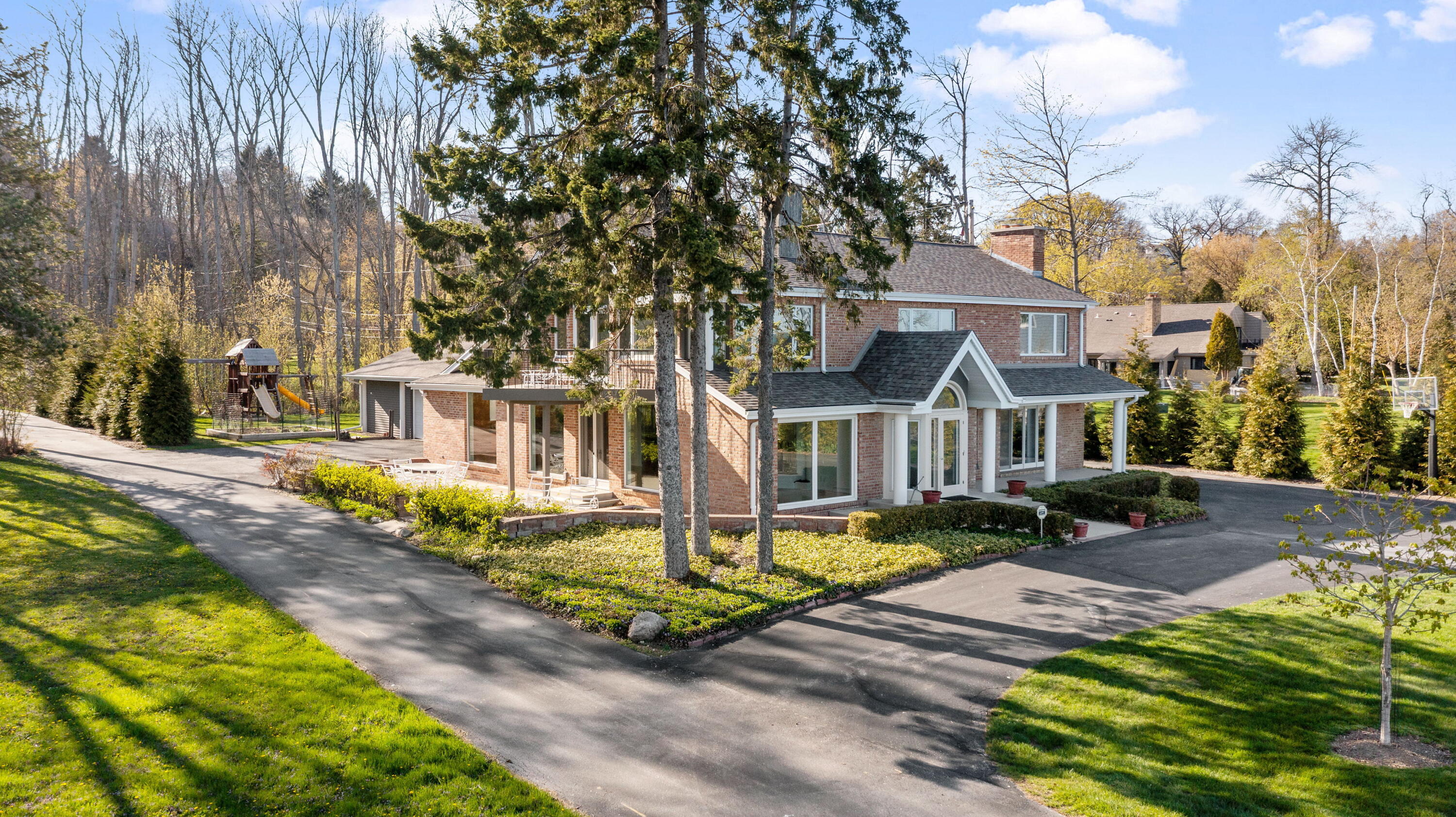 Wisconsin Lake Home for sale (MLS#: 1917612) at 7515 N Beach Dr, in Fox Point, Wisconsin. (3 of 44)