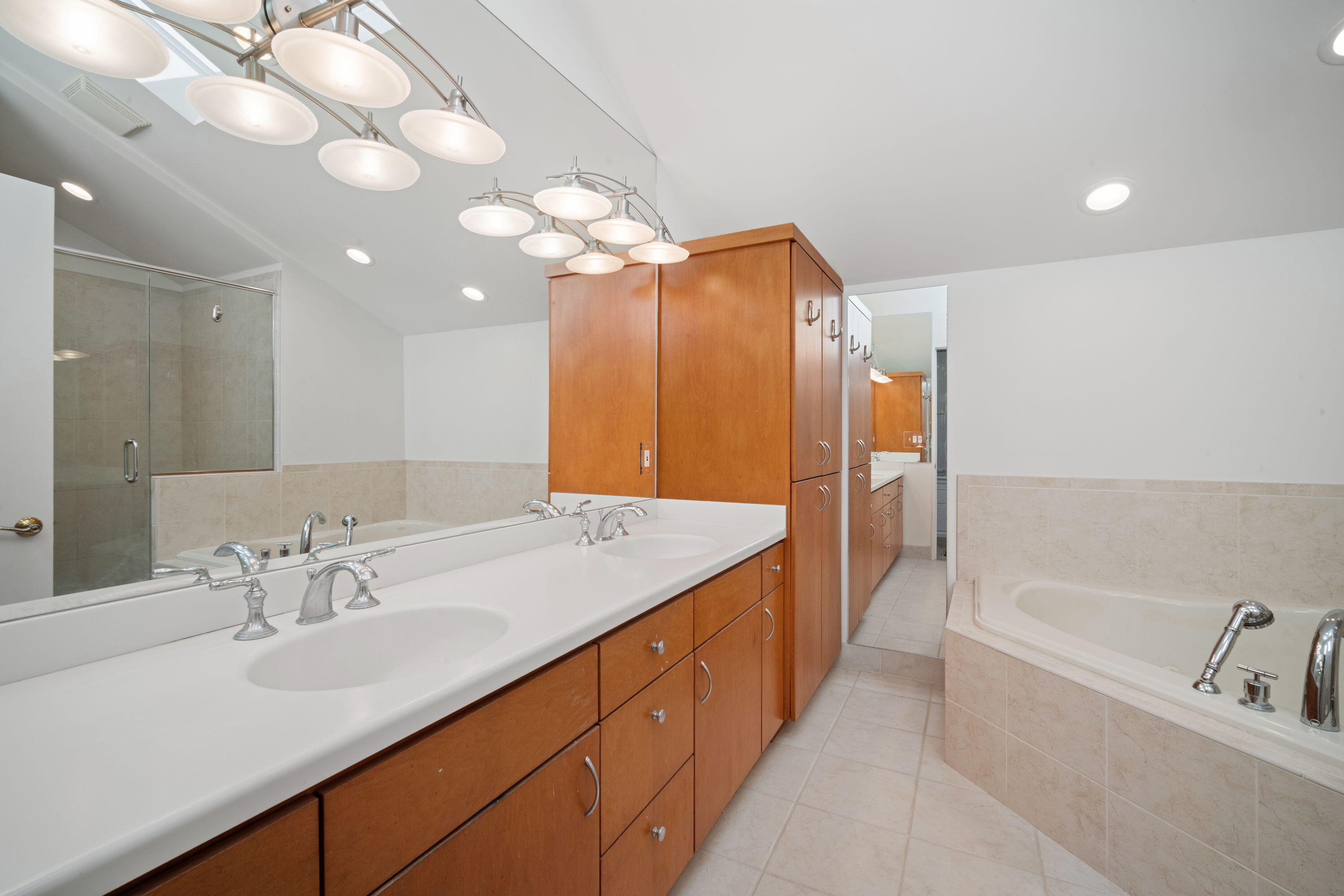Wisconsin Lake Home for sale (MLS#: 1917612) at 7515 N Beach Dr, in Fox Point, Wisconsin. (25 of 44)