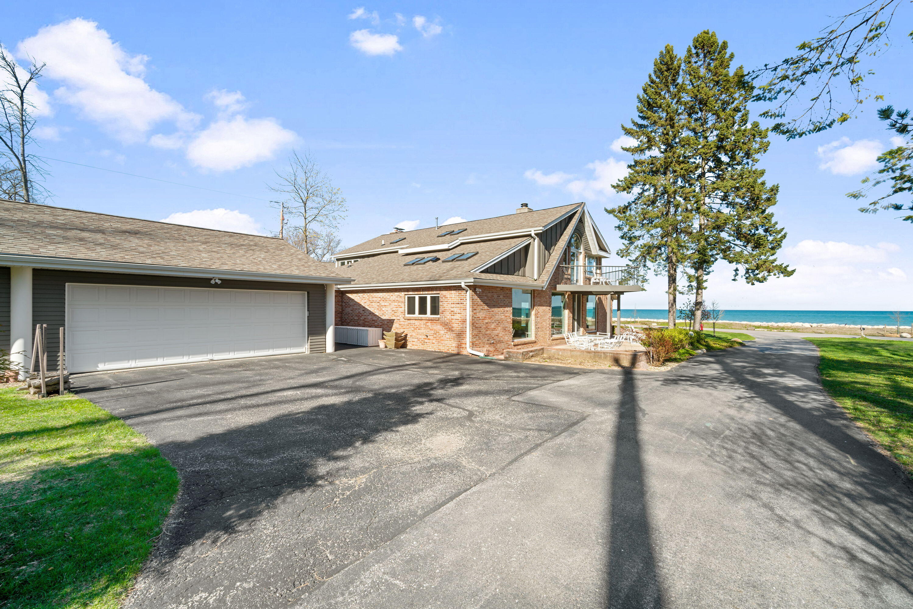 Wisconsin Lake Home for sale (MLS#: 1917612) at 7515 N Beach Dr, in Fox Point, Wisconsin. (43 of 44)