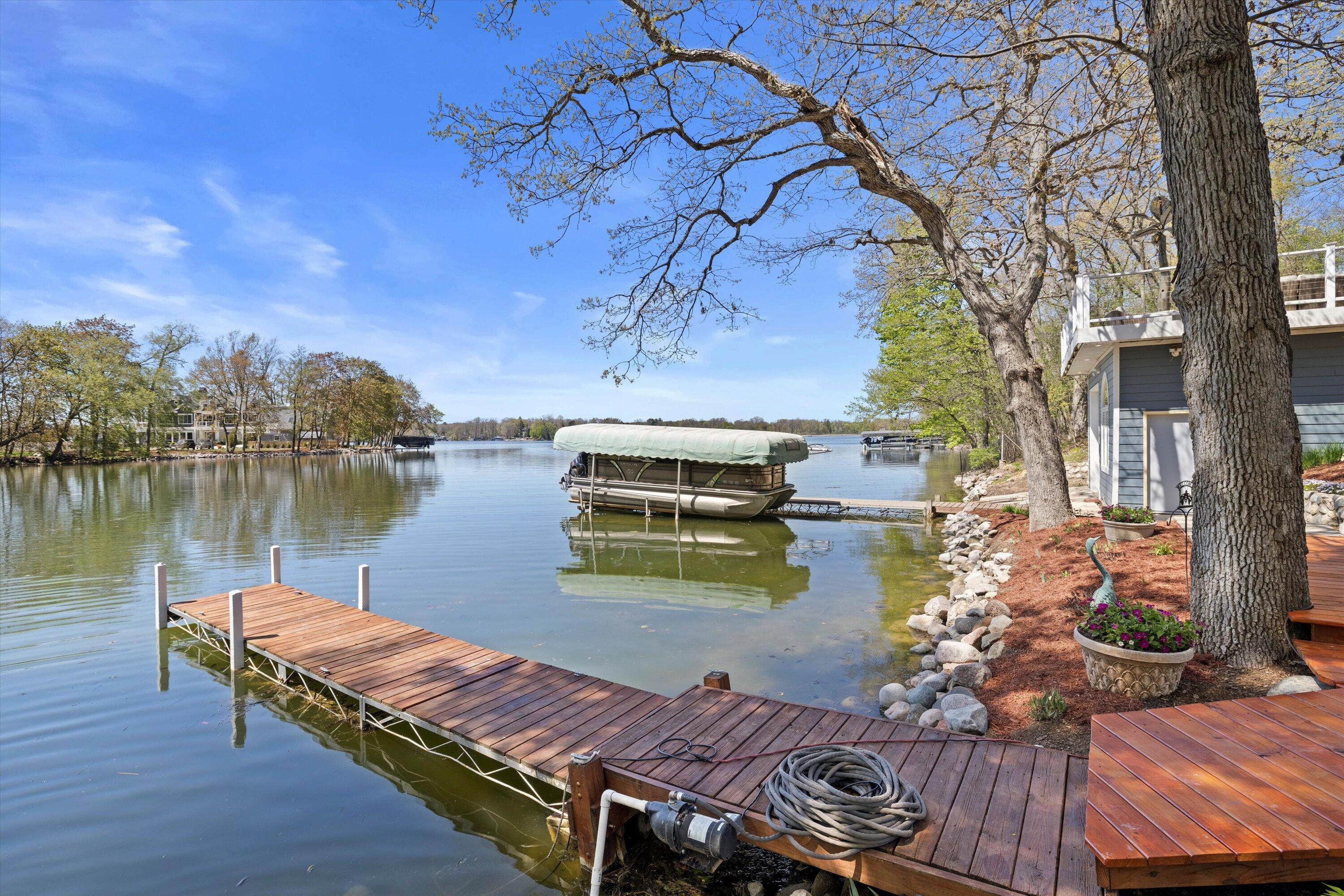 Wisconsin Lake Home for sale (MLS#: 1917681) at W332N6131  County Road C -, in Merton, Wisconsin. (4 of 51)