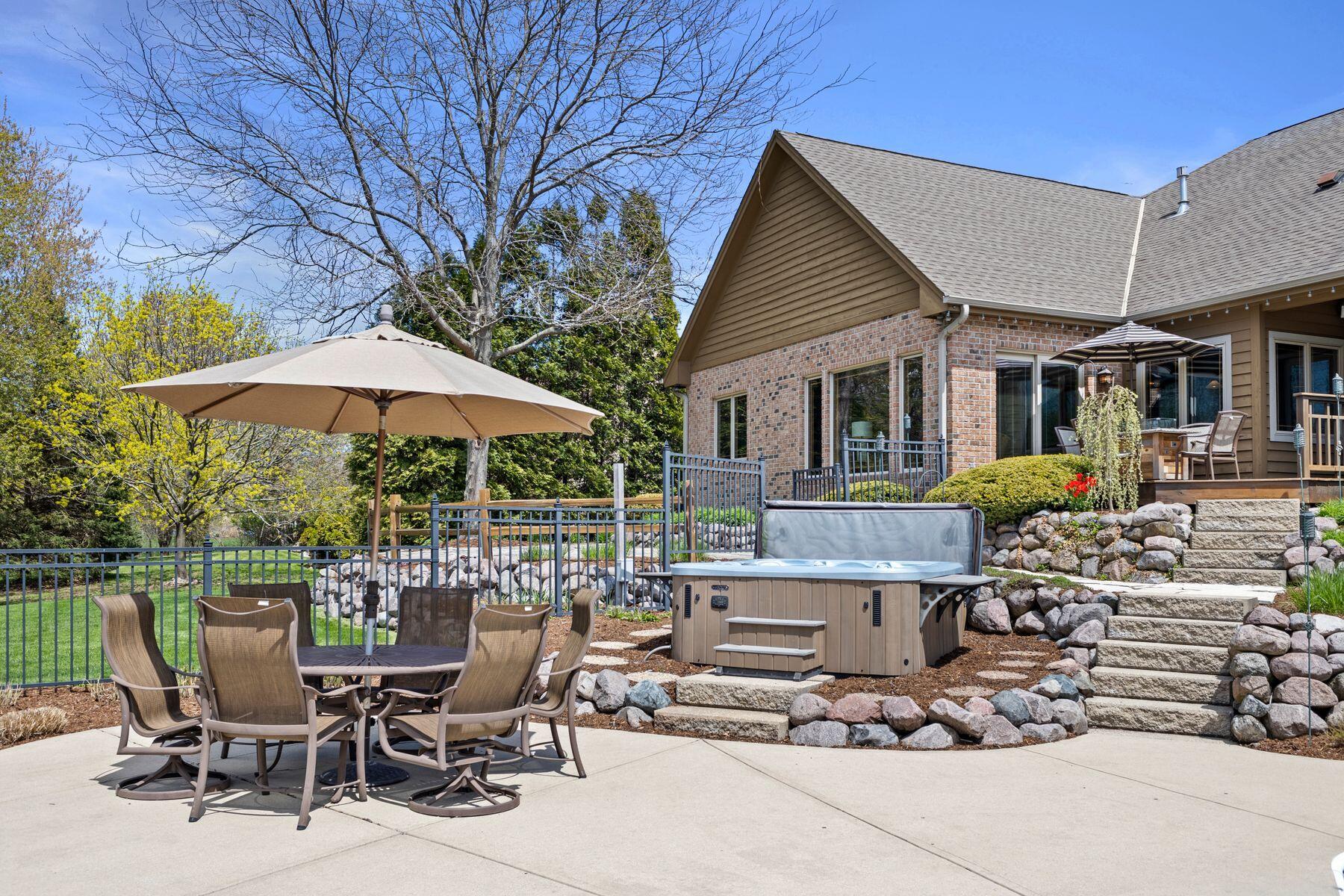Wisconsin Lake Home for sale (MLS#: 1917726) at 5122  Alexander Dr, in Caledonia, Wisconsin. (4 of 62)