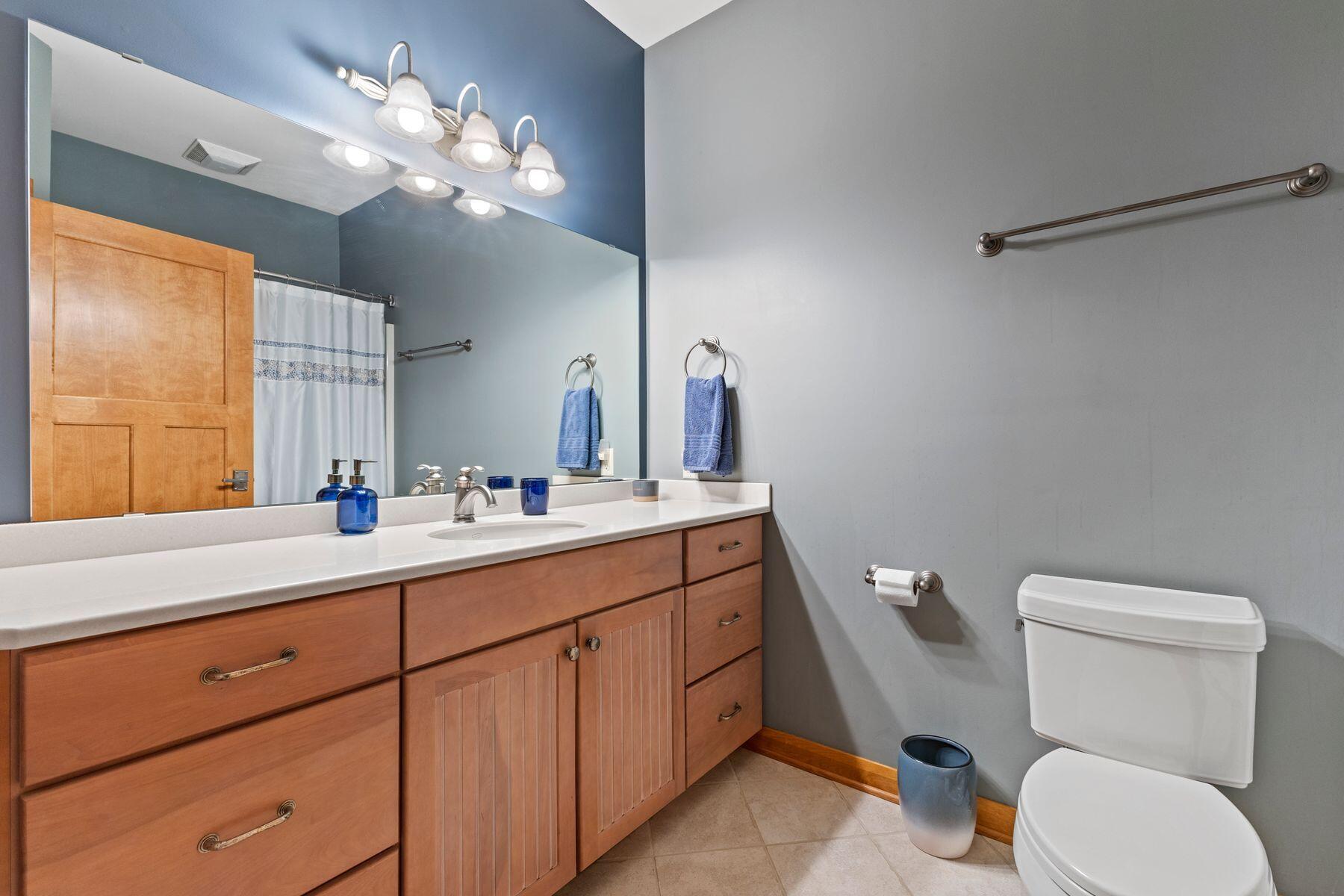Wisconsin Lake Home for sale (MLS#: 1917726) at 5122  Alexander Dr, in Caledonia, Wisconsin. (36 of 62)