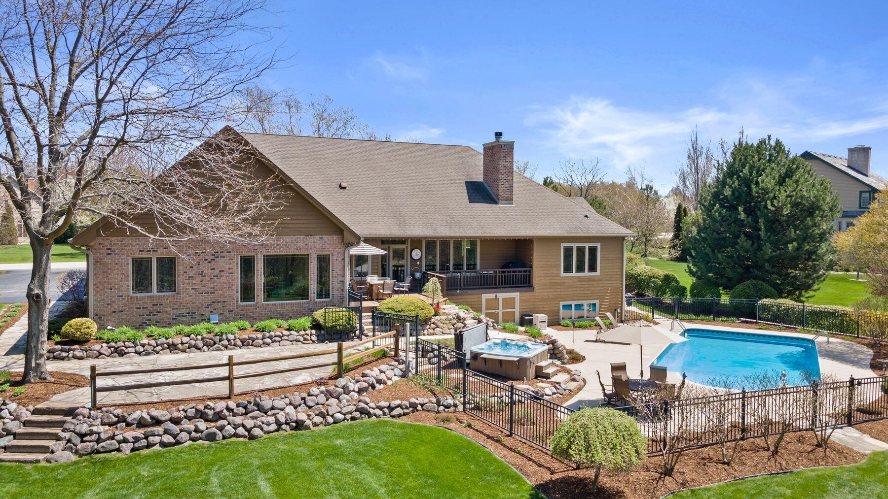 Wisconsin Lake Home for sale (MLS#: 1917726) at 5122  Alexander Dr, in Caledonia, Wisconsin. (5 of 62)