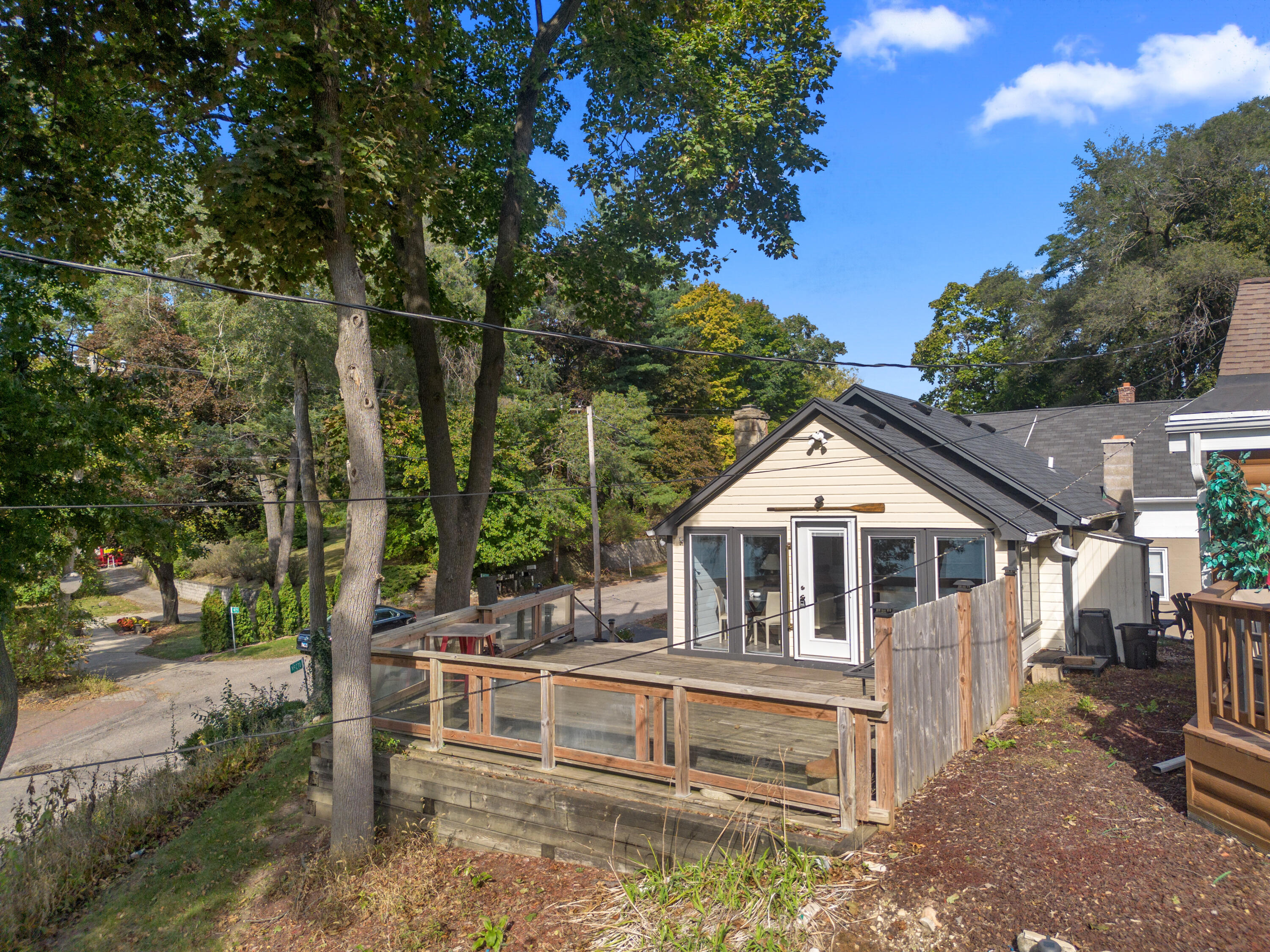 Wisconsin Lake Home for sale (MLS#: 1917895) at N9270  East Shore Rd, in East Troy, Wisconsin. (4 of 37)