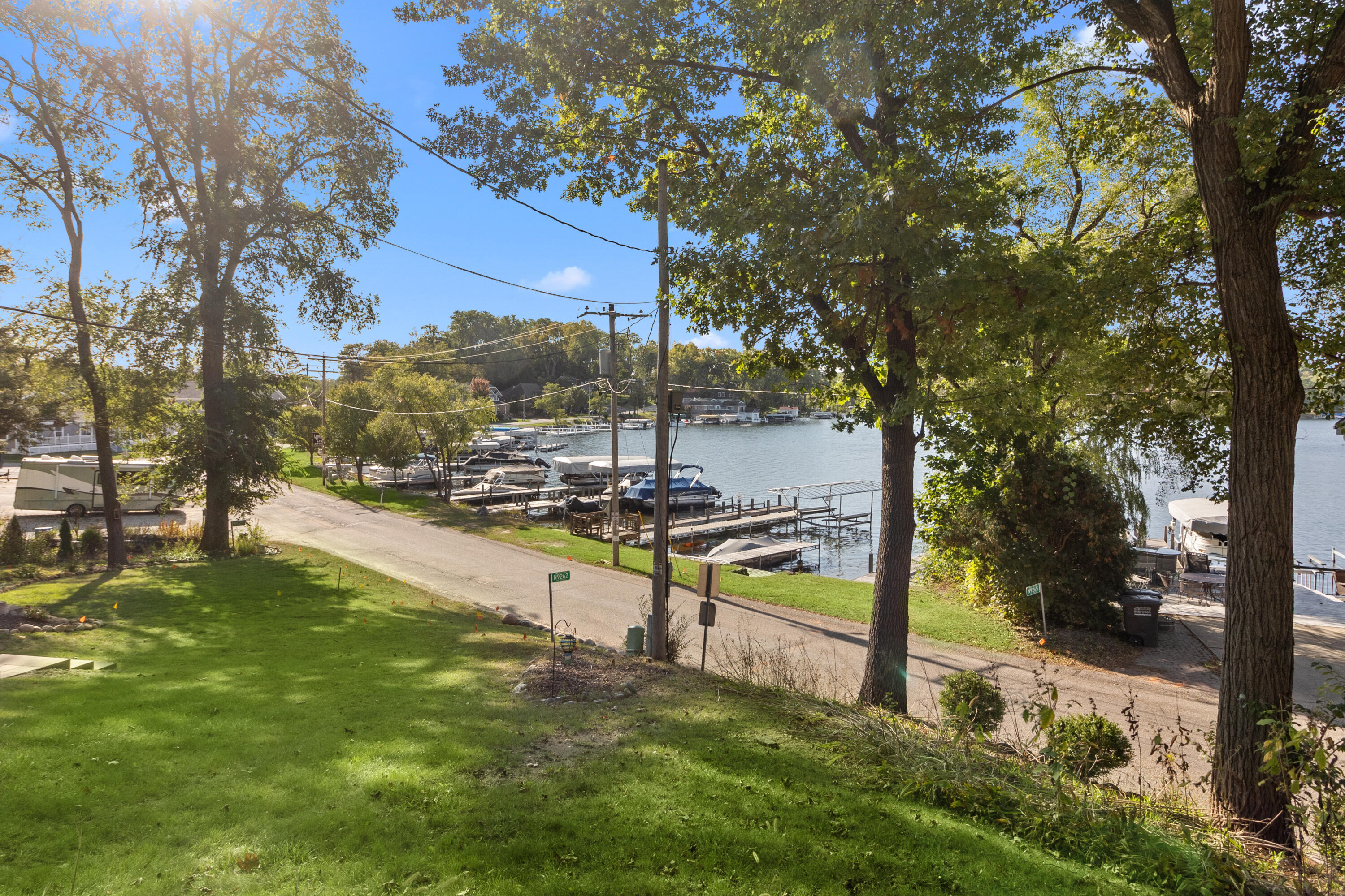 Wisconsin Lake Home for sale (MLS#: 1917895) at N9270  East Shore Rd, in East Troy, Wisconsin. (33 of 37)