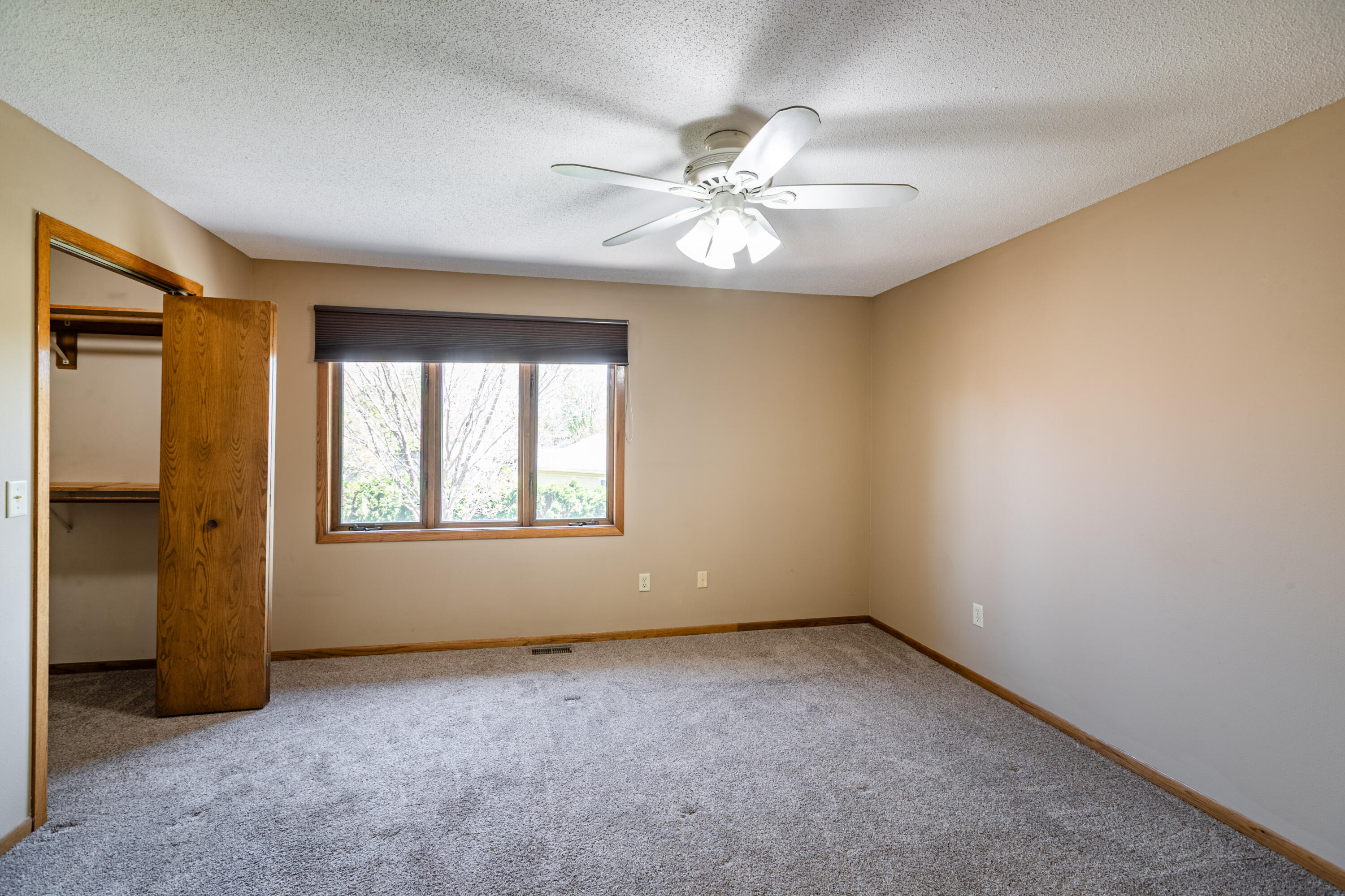 Wisconsin Lake Home for sale (MLS#: 1917911) at 206  WESTVIEW PL -, in La Crosse, Wisconsin. (29 of 46)