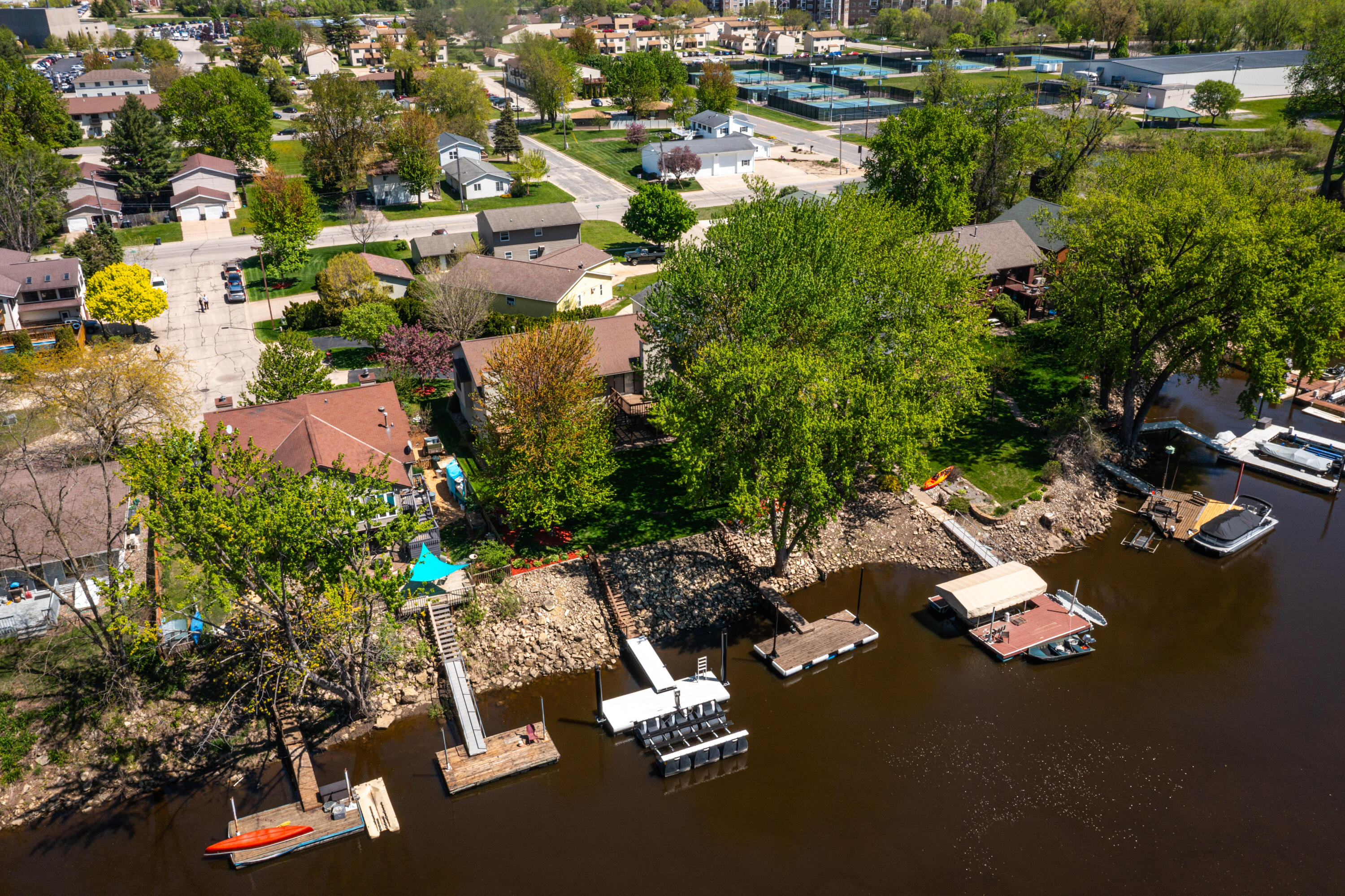 Wisconsin Lake Home for sale (MLS#: 1917911) at 206  WESTVIEW PL -, in La Crosse, Wisconsin. (5 of 46)