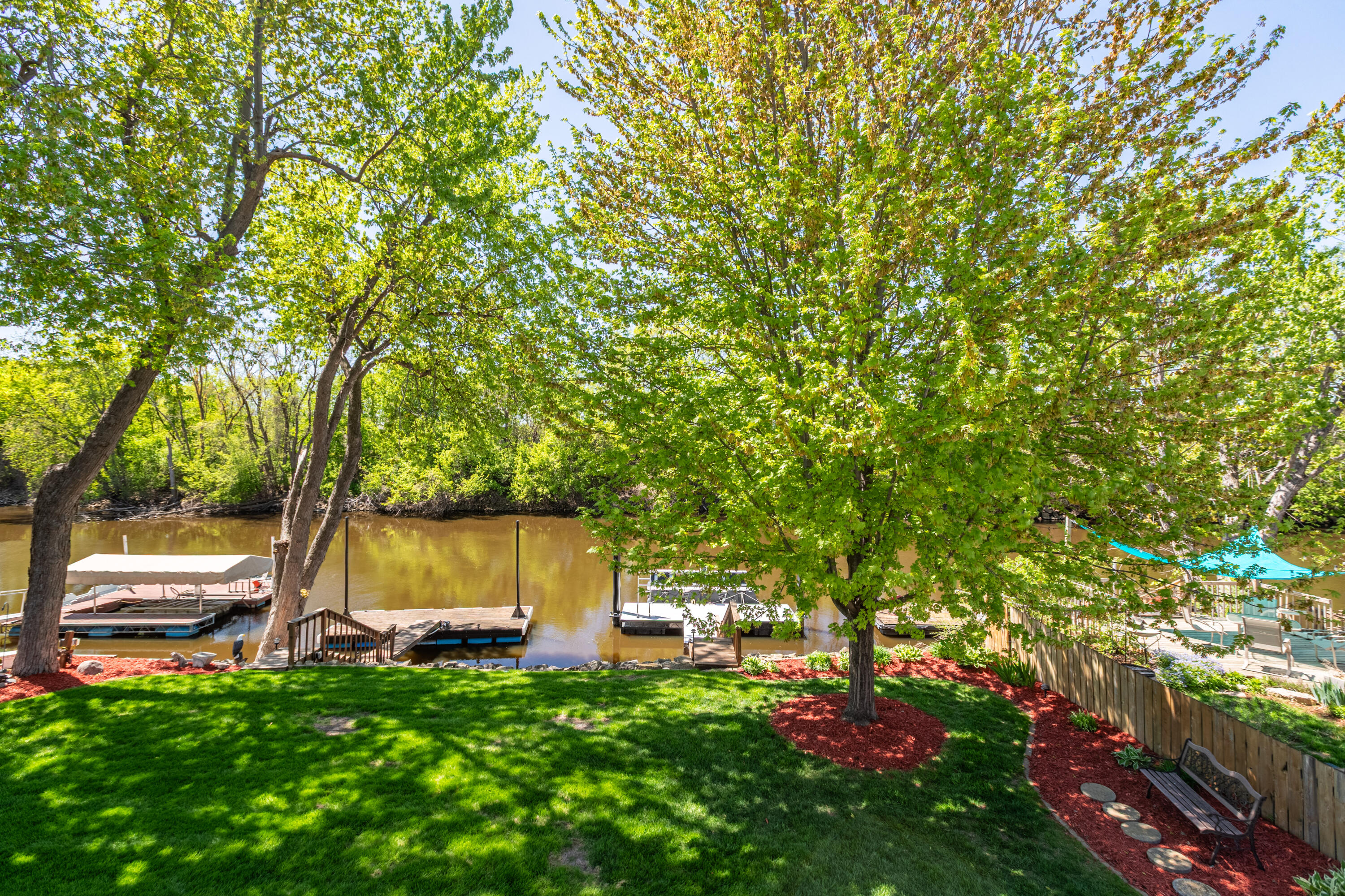 Wisconsin Lake Home for sale (MLS#: 1917911) at 206  WESTVIEW PL -, in La Crosse, Wisconsin. (43 of 46)