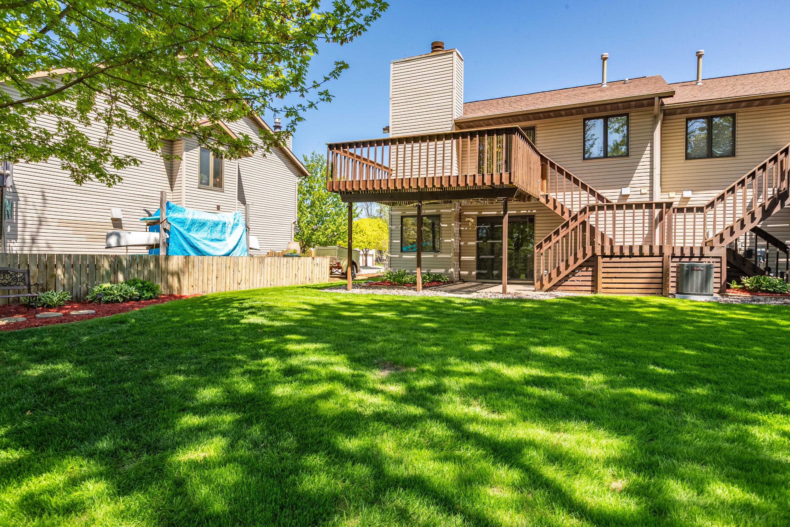 Wisconsin Lake Home for sale (MLS#: 1917911) at 206  WESTVIEW PL -, in La Crosse, Wisconsin. (46 of 46)