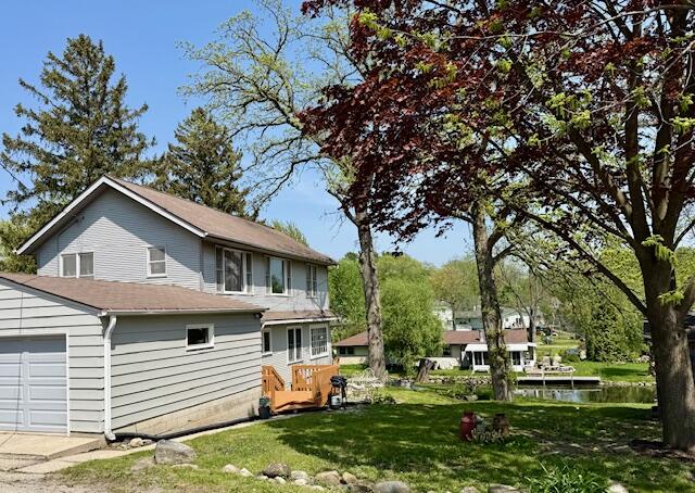 Wisconsin Lake Home for sale (MLS#: 1918207) at W183S6558  Jewel Crest Dr, in Muskego, Wisconsin. (2 of 32)