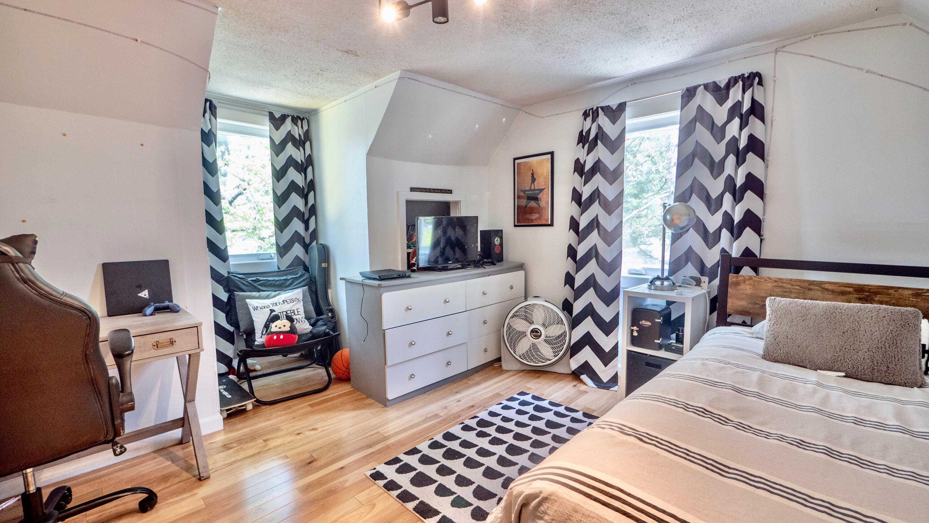 Wisconsin Lake Home for sale (MLS#: 1918288) at W7660  State Road 21 and 73 -, in Dakota, Wisconsin. (13 of 37)
