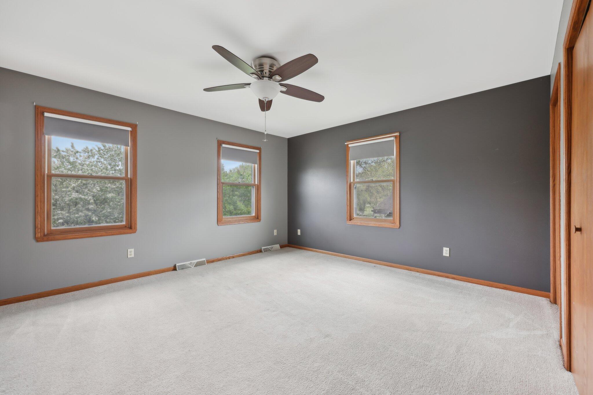 Wisconsin Lake Home for sale (MLS#: 1918323) at 1212 N Glenwood Cir, in West Bend, Wisconsin. (15 of 40)