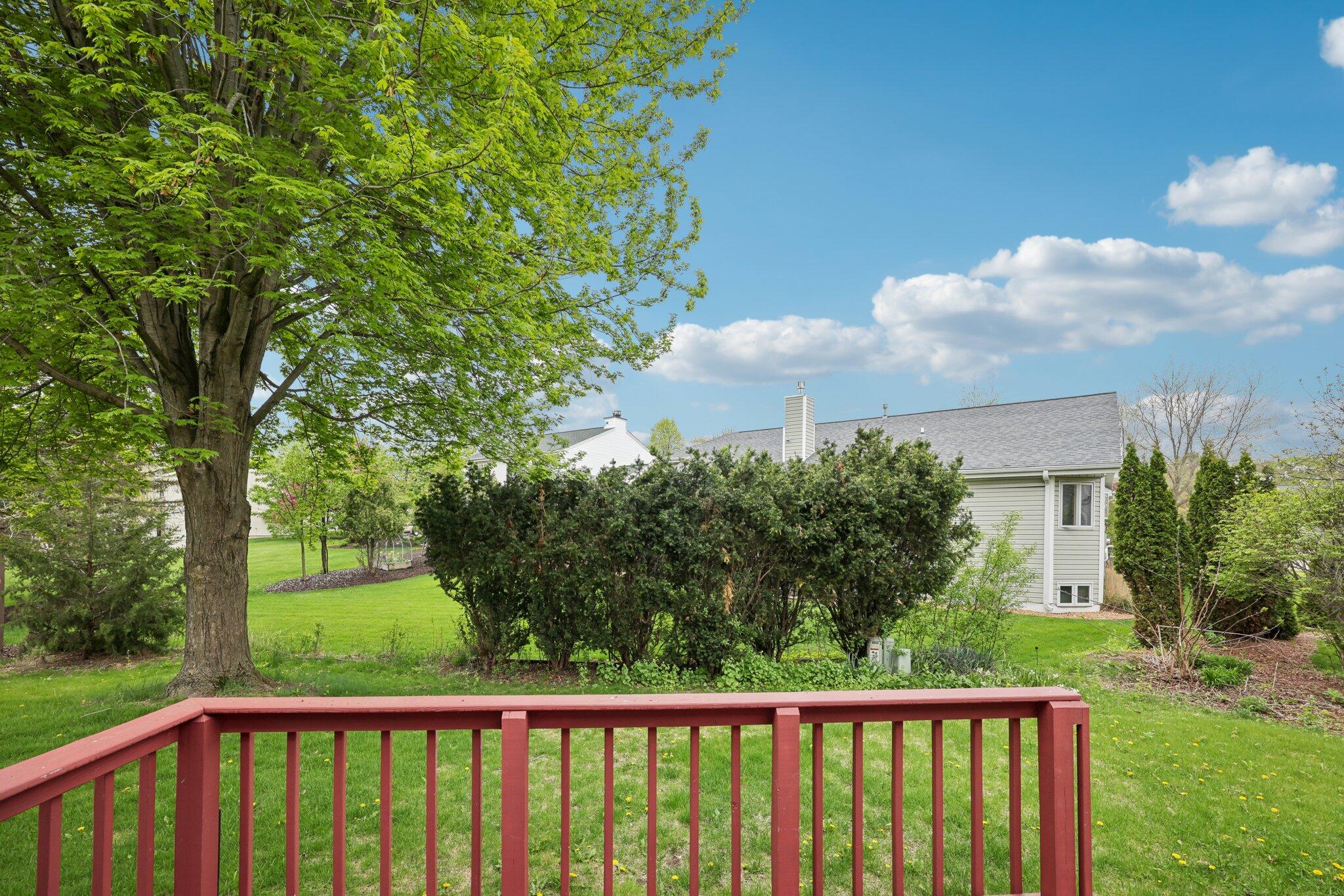 Wisconsin Lake Home for sale (MLS#: 1918323) at 1212 N Glenwood Cir, in West Bend, Wisconsin. (38 of 40)