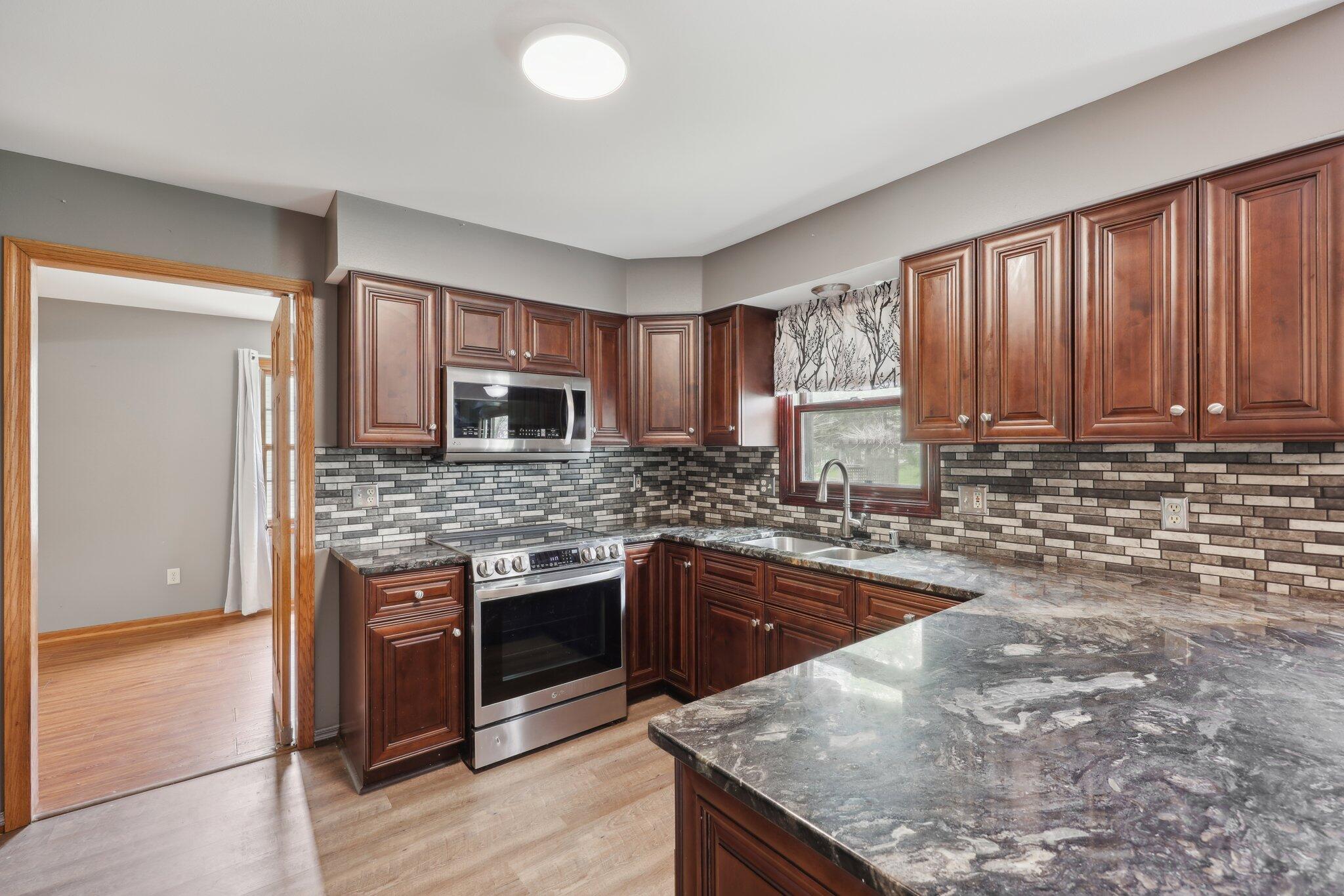 Wisconsin Lake Home for sale (MLS#: 1918323) at 1212 N Glenwood Cir, in West Bend, Wisconsin. (9 of 40)