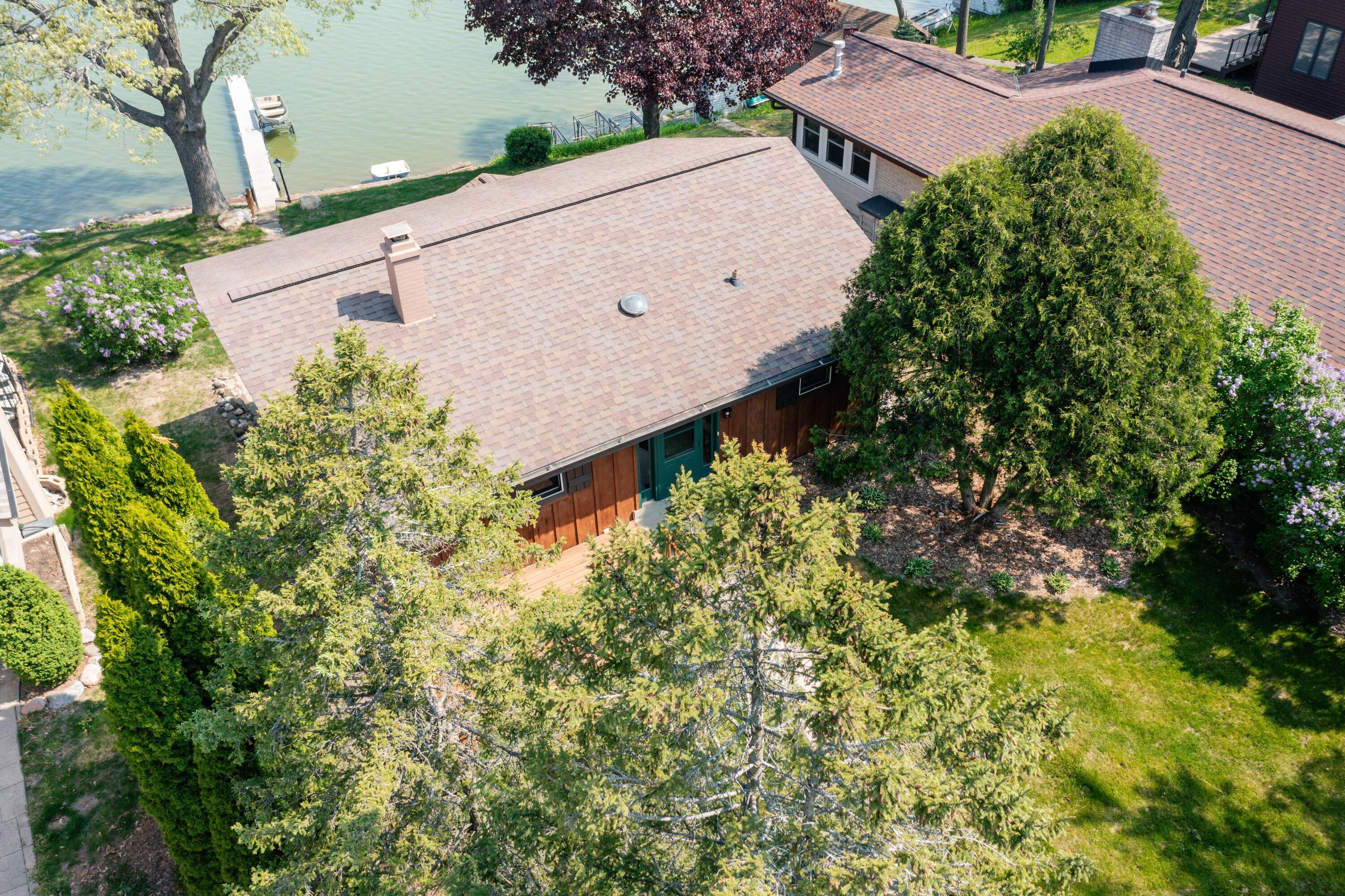 Wisconsin Lake Home for sale (MLS#: 1918324) at S110W20530 S Denoon Rd, in Muskego, Wisconsin. (3 of 45)