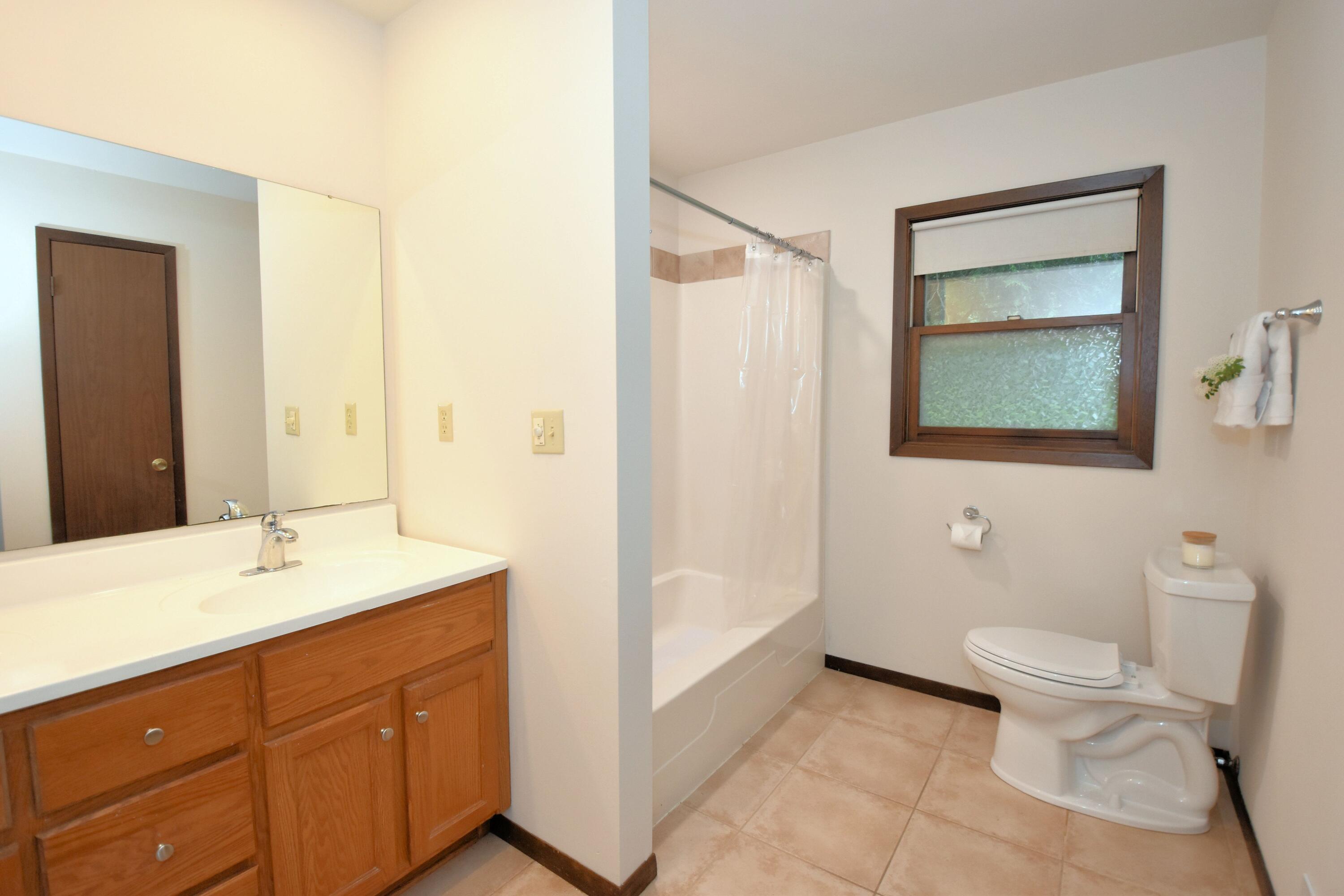 Wisconsin Lake Home for sale (MLS#: 1918324) at S110W20530 S Denoon Rd, in Muskego, Wisconsin. (33 of 45)