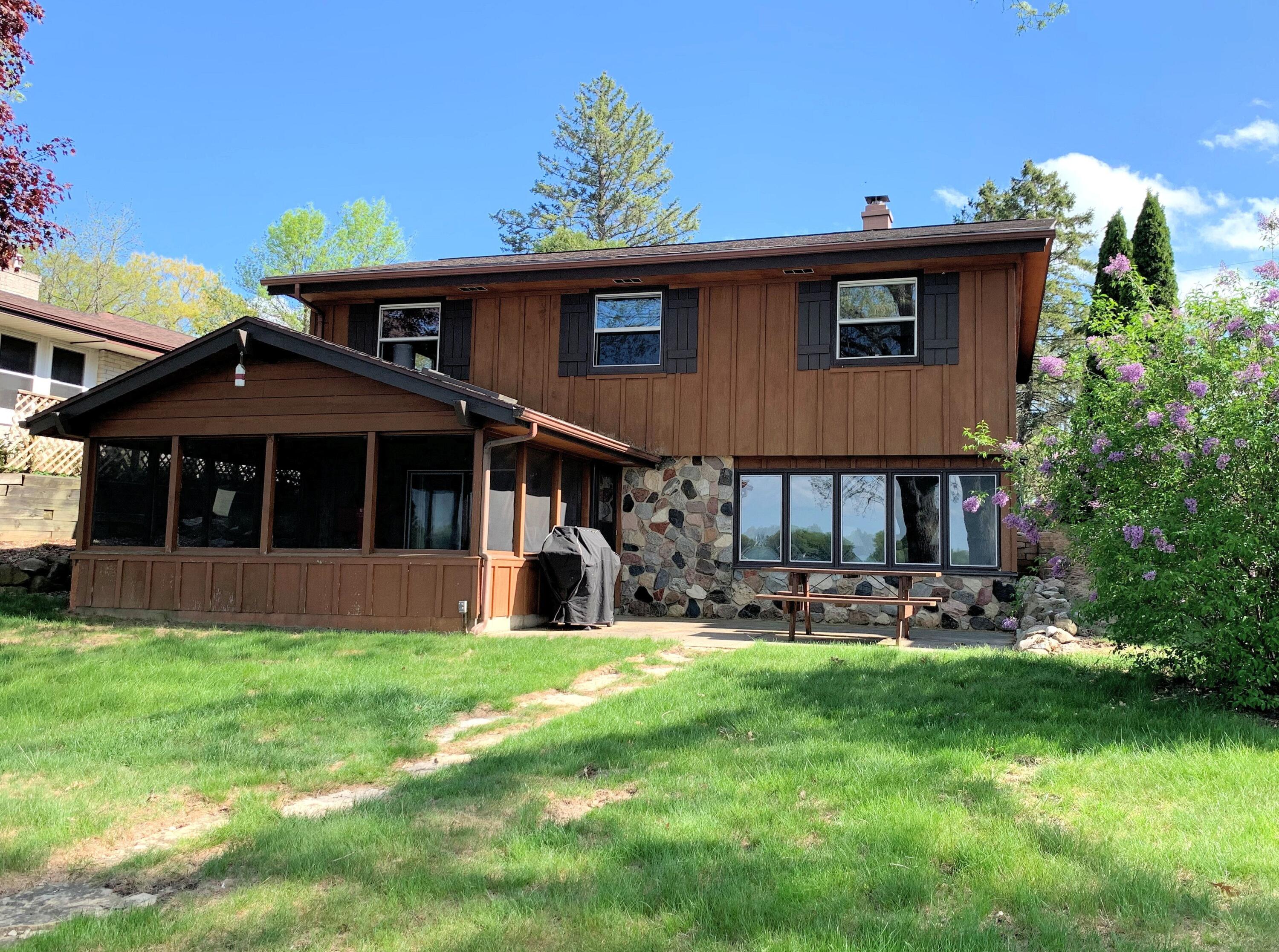 Wisconsin Lake Home for sale (MLS#: 1918324) at S110W20530 S Denoon Rd, in Muskego, Wisconsin. (7 of 45)