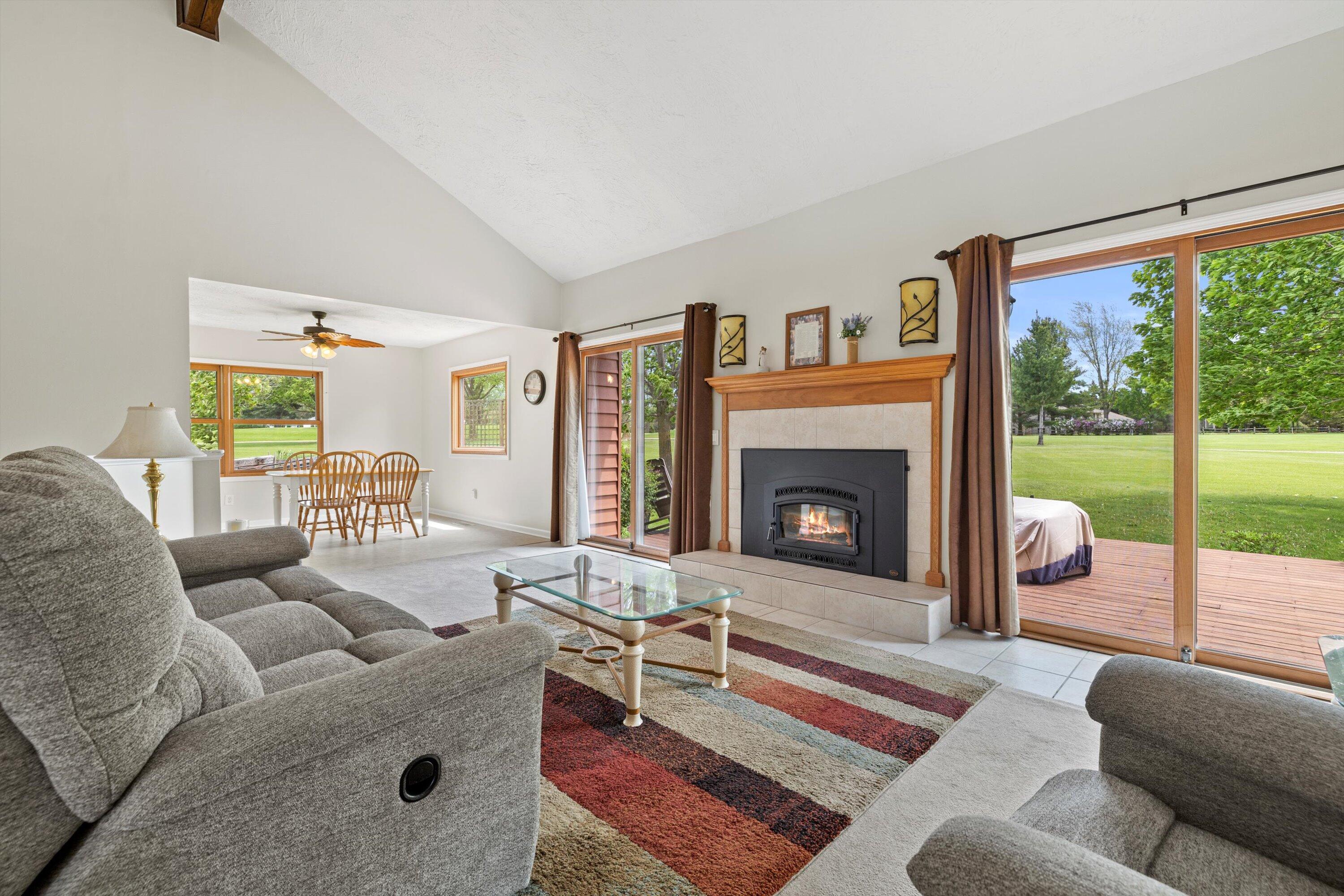 Wisconsin Lake Home for sale (MLS#: 1918429) at N6120  Evergreen Dr, in Lafayette, Wisconsin. (4 of 30)