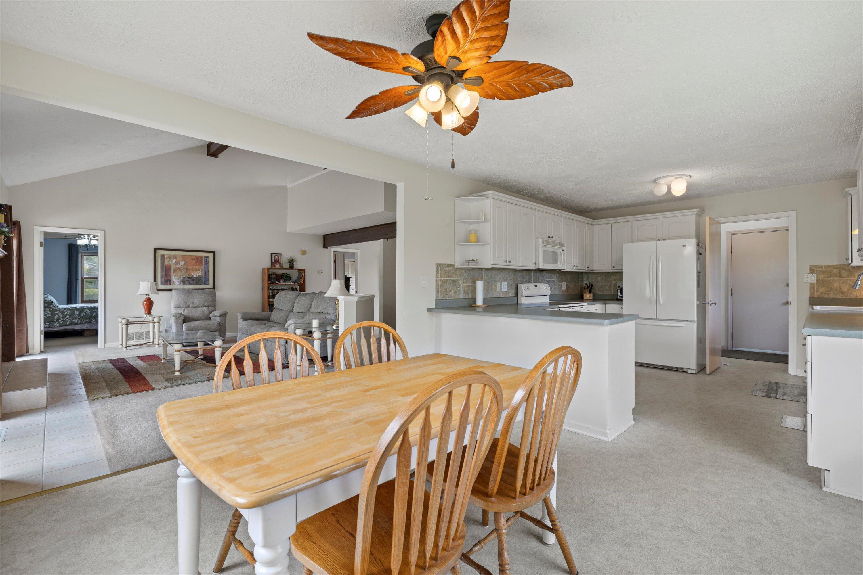 Wisconsin Lake Home for sale (MLS#: 1918429) at N6120  Evergreen Dr, in Lafayette, Wisconsin. (7 of 30)