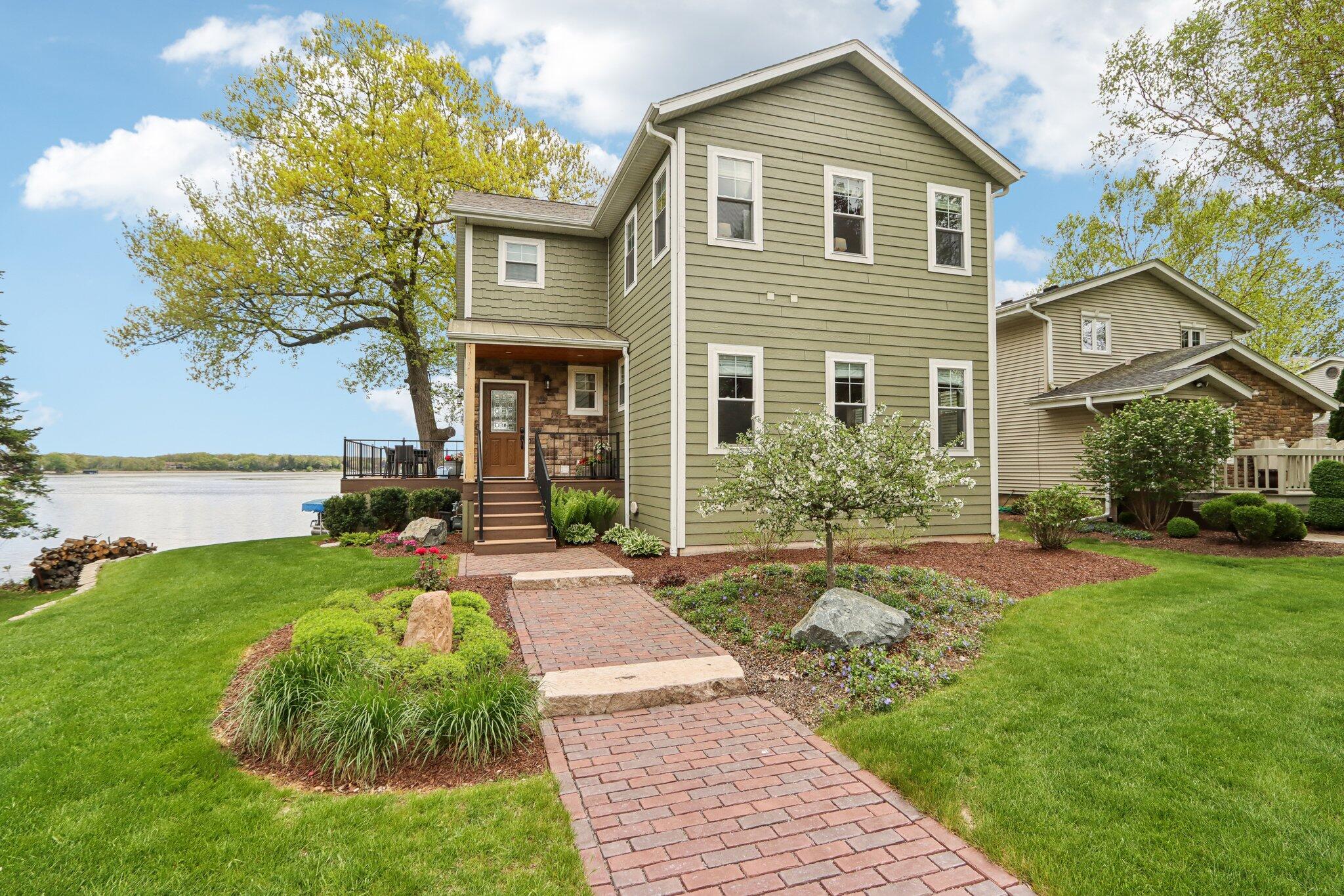 Wisconsin Lake Home for sale (MLS#: 1918499) at 6417 N Tichigan Rd, in Waterford, Wisconsin. (1 of 50)