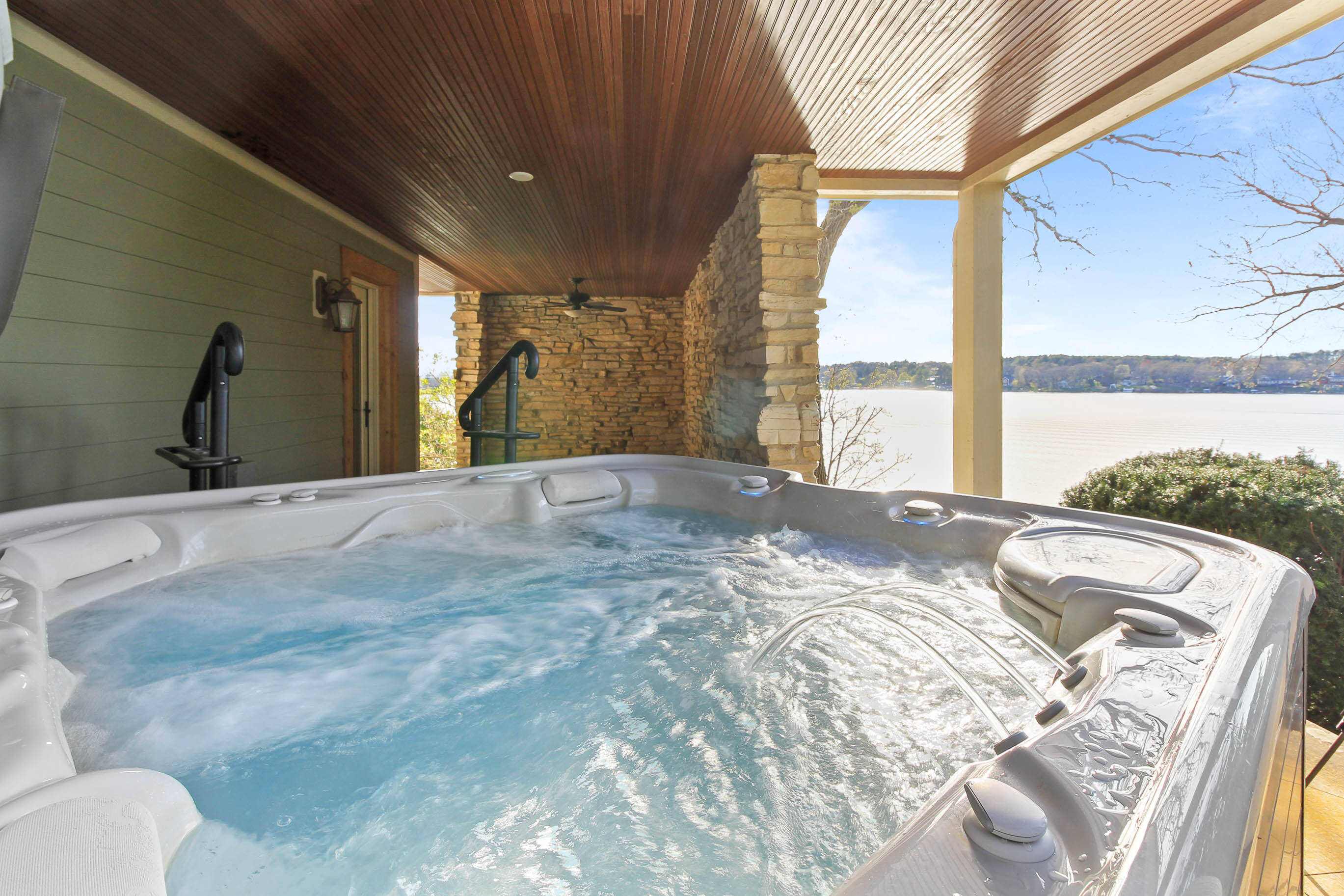 Wisconsin Lake Home for sale (MLS#: 1918595) at N7411  Ridge Rd, in Whitewater, Wisconsin. (7 of 80)