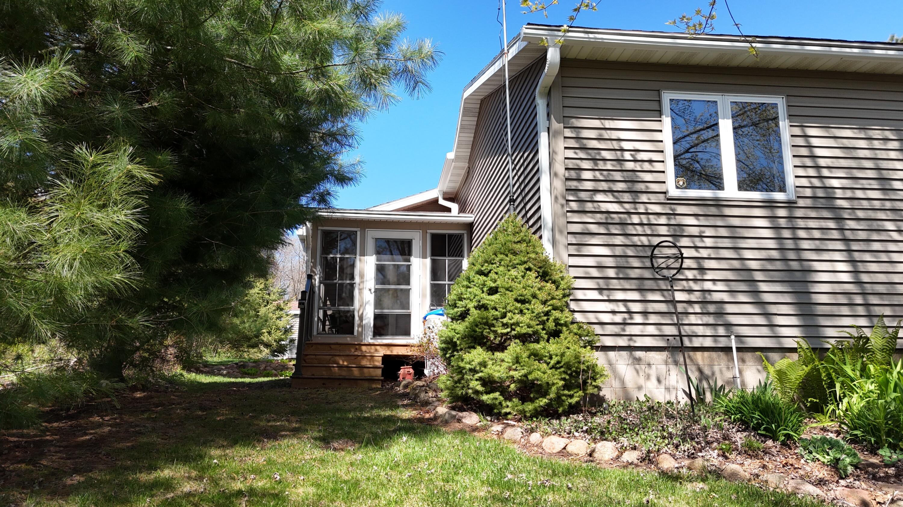 Wisconsin Lake Home for sale (MLS#: 1918609) at N1423  Silver Canoe Rd, in Menominee, Wisconsin. (19 of 62)