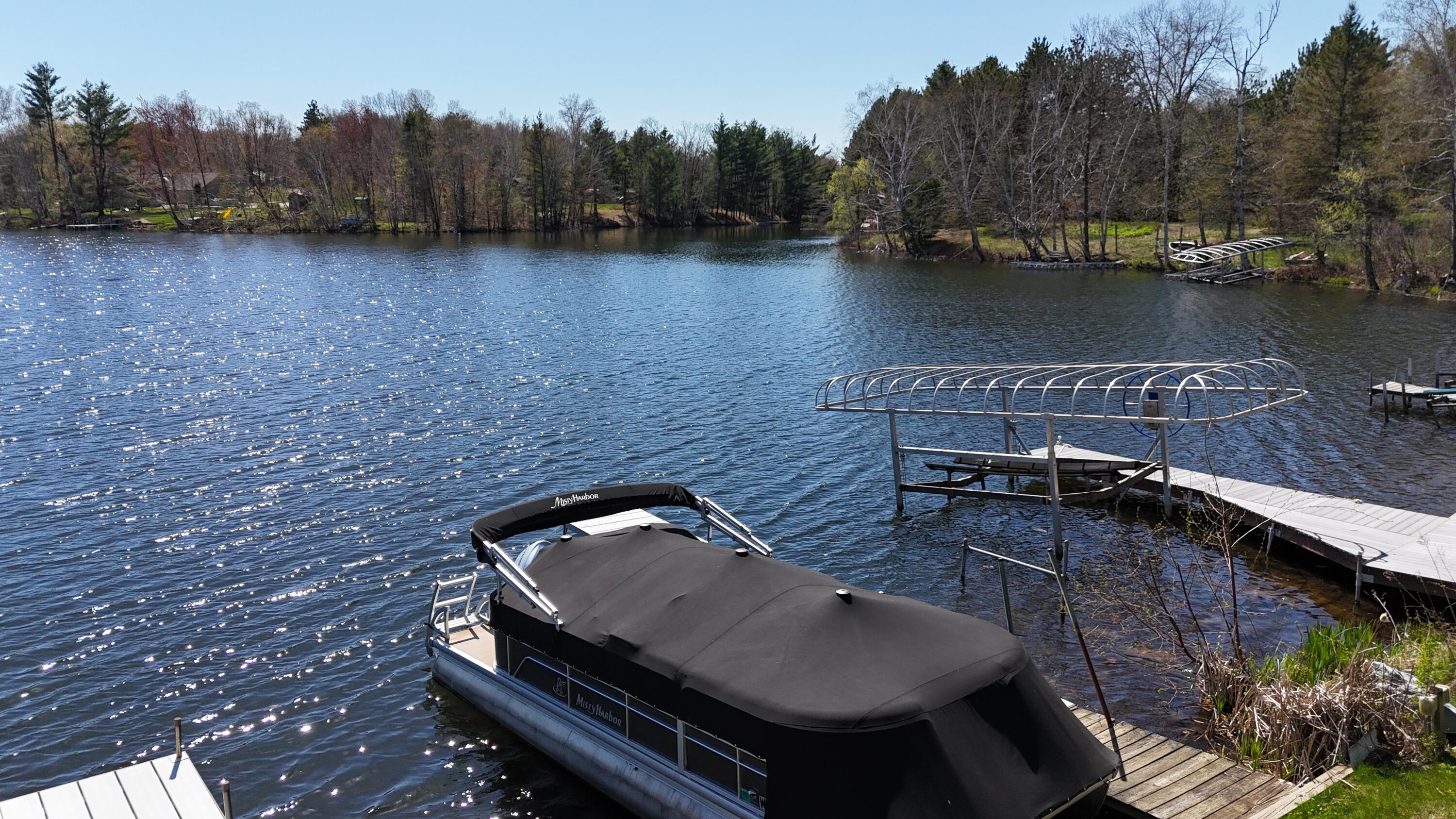 Wisconsin Lake Home for sale (MLS#: 1918609) at N1423  Silver Canoe Rd, in Menominee, Wisconsin. (23 of 62)