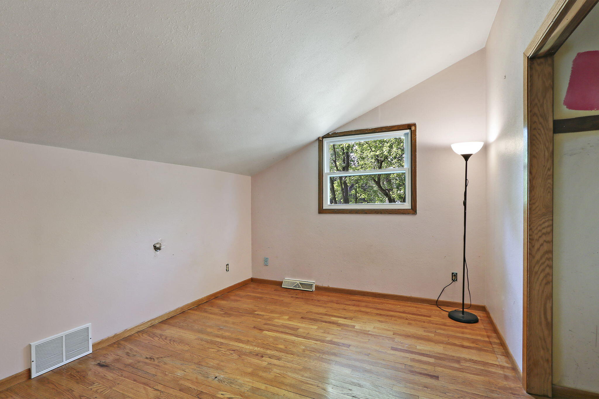 Wisconsin Lake Home for sale (MLS#: 1918659) at N7094  Evergreen Ln, in Sugar Creek, Wisconsin. (12 of 35)