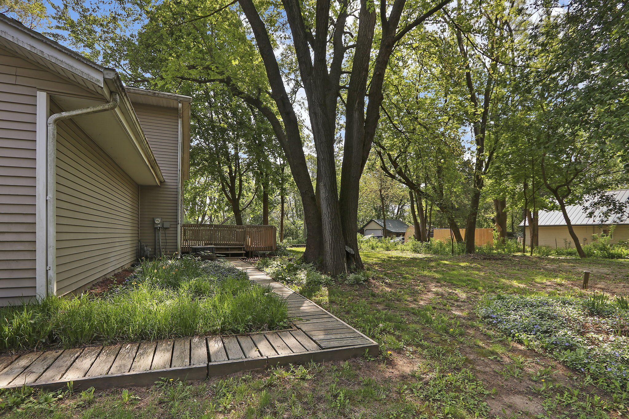 Wisconsin Lake Home for sale (MLS#: 1918659) at N7094  Evergreen Ln, in Sugar Creek, Wisconsin. (21 of 35)
