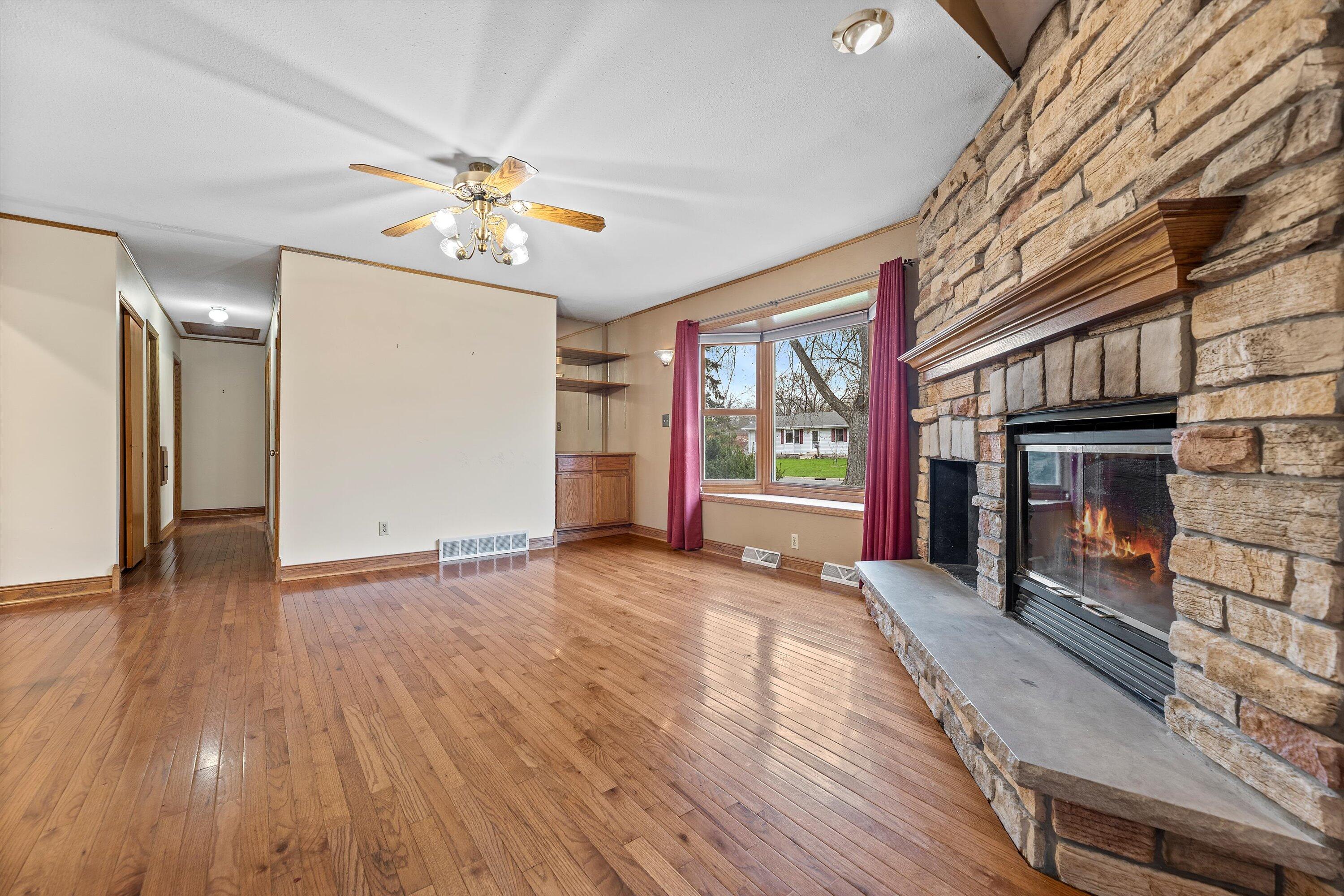 Wisconsin Lake Home for sale (MLS#: 1918719) at 411  Henry St, in Mukwonago, Wisconsin. (3 of 38)